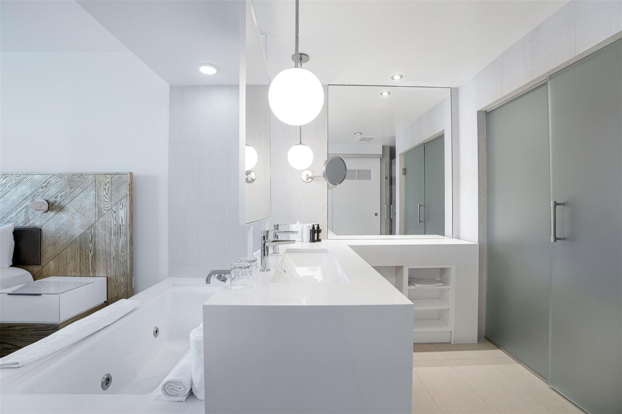 3101 Bayshore Dr 2306