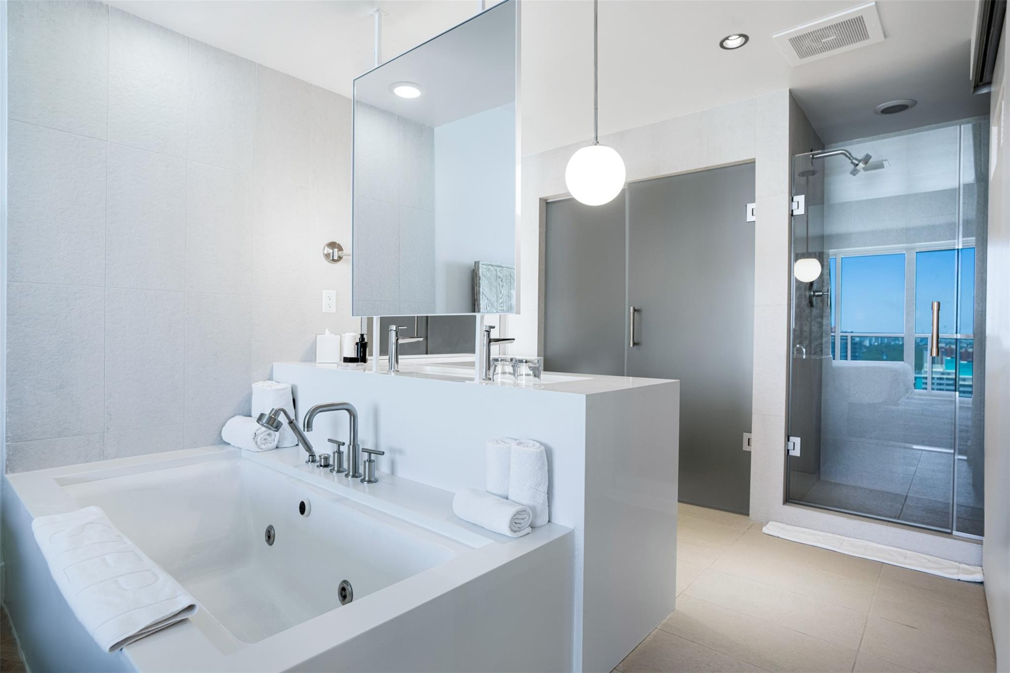 3101 Bayshore Dr 2306