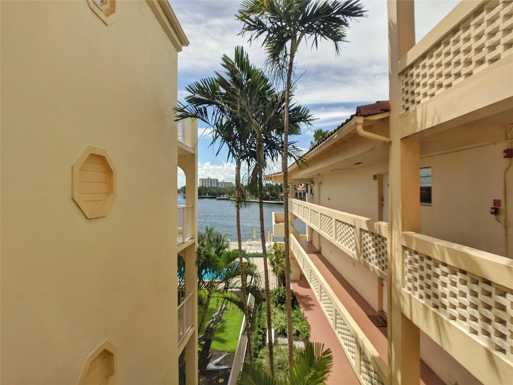 341 N Birch Road 316