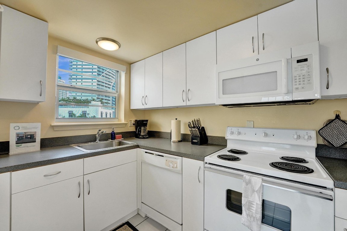 341 N Birch Road 416