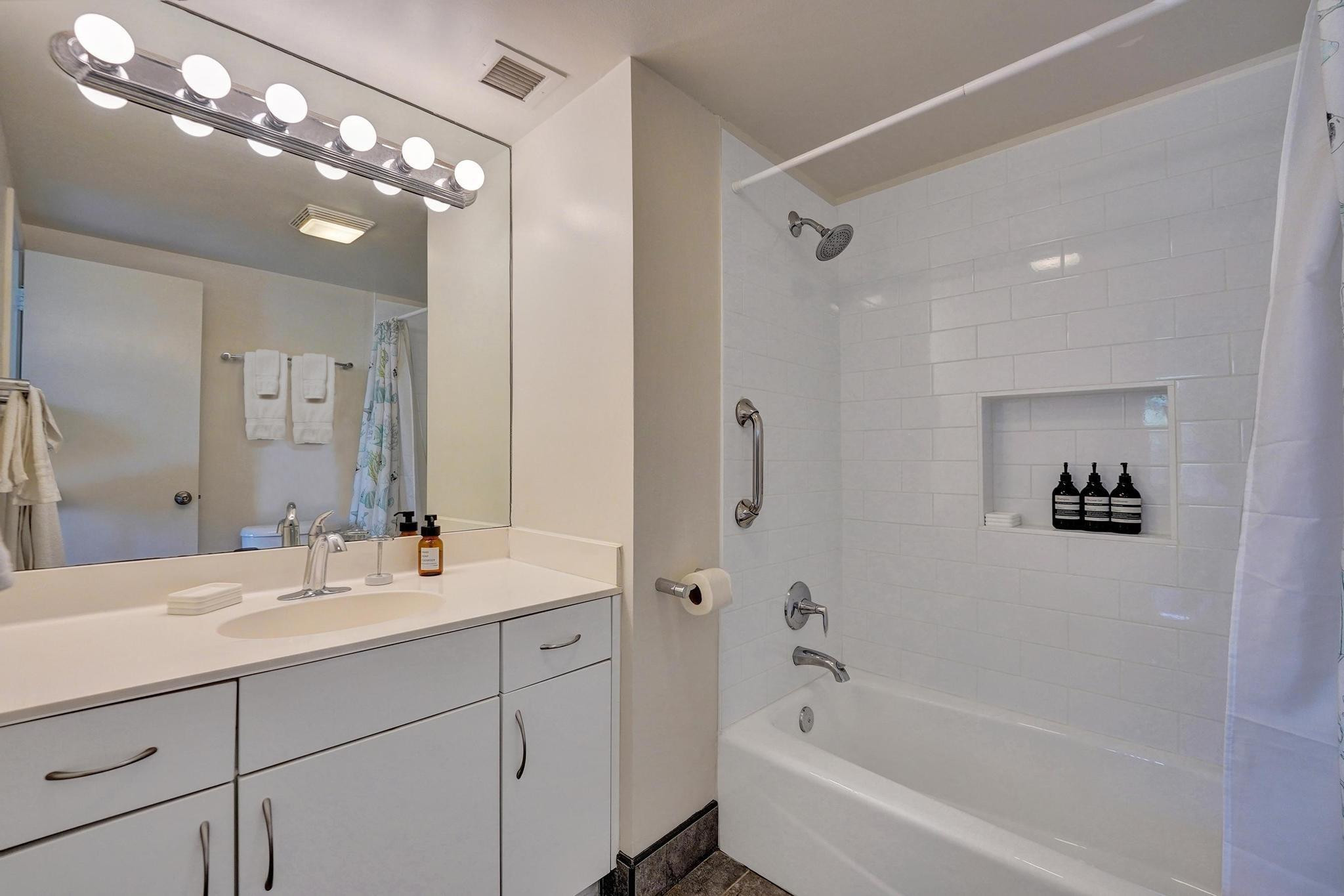 341 N Birch Road 416