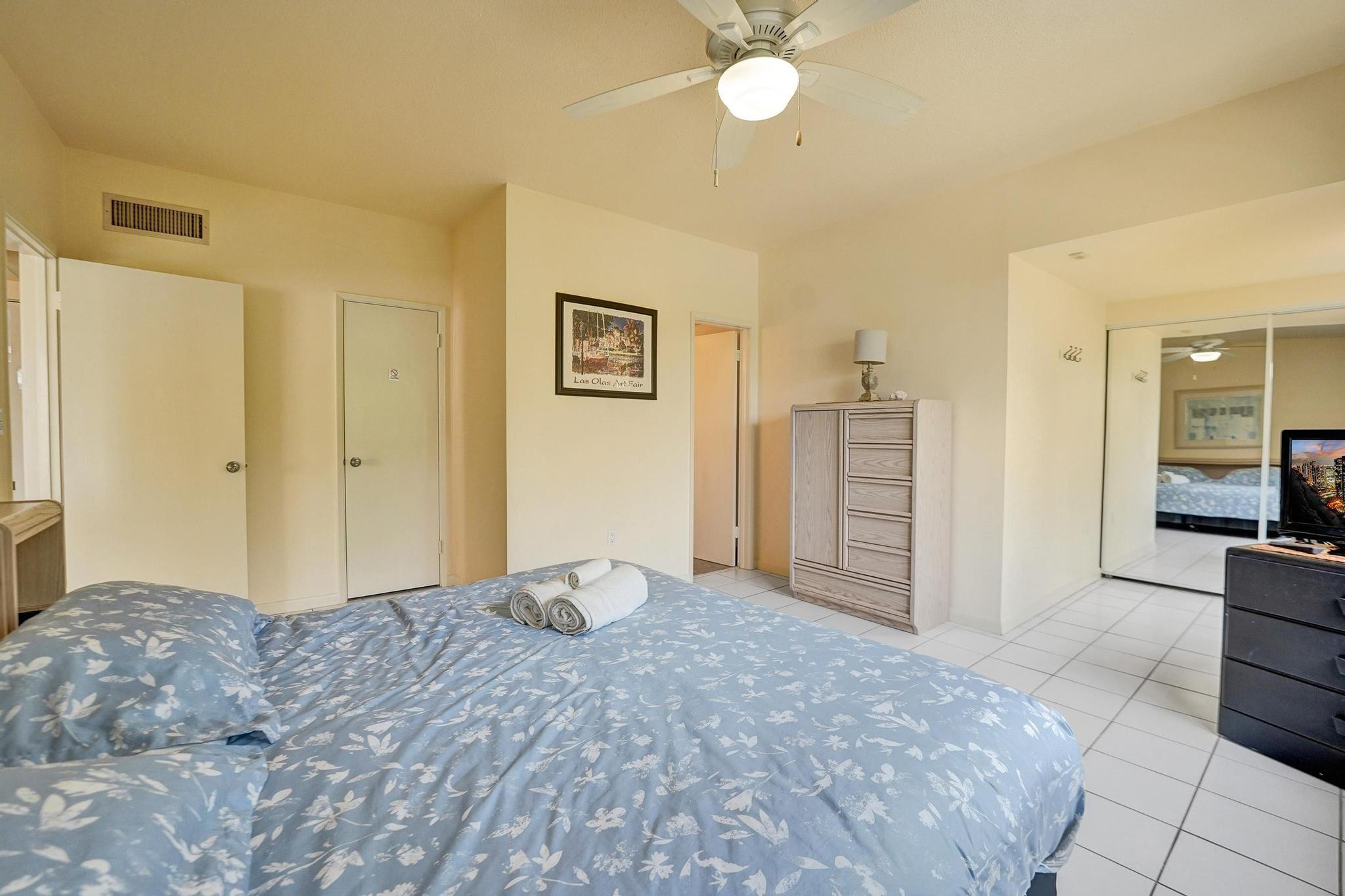 341 N Birch Road 416