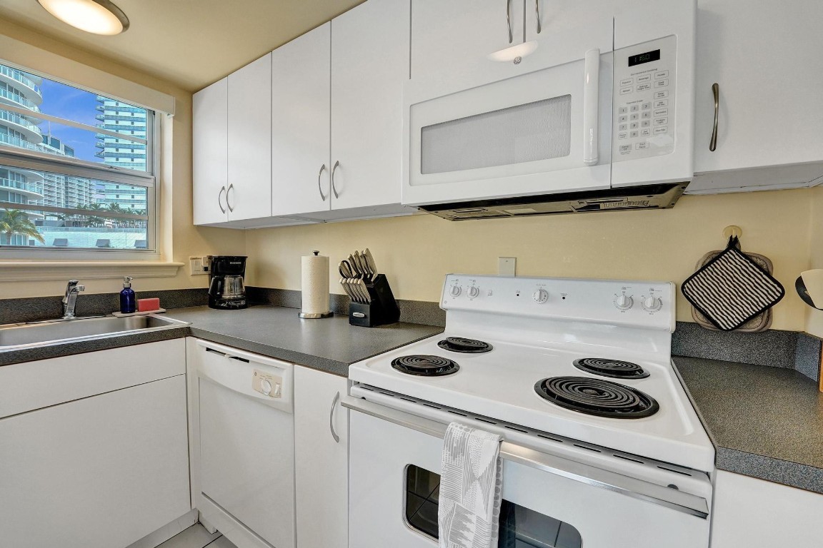 341 N Birch Road 416