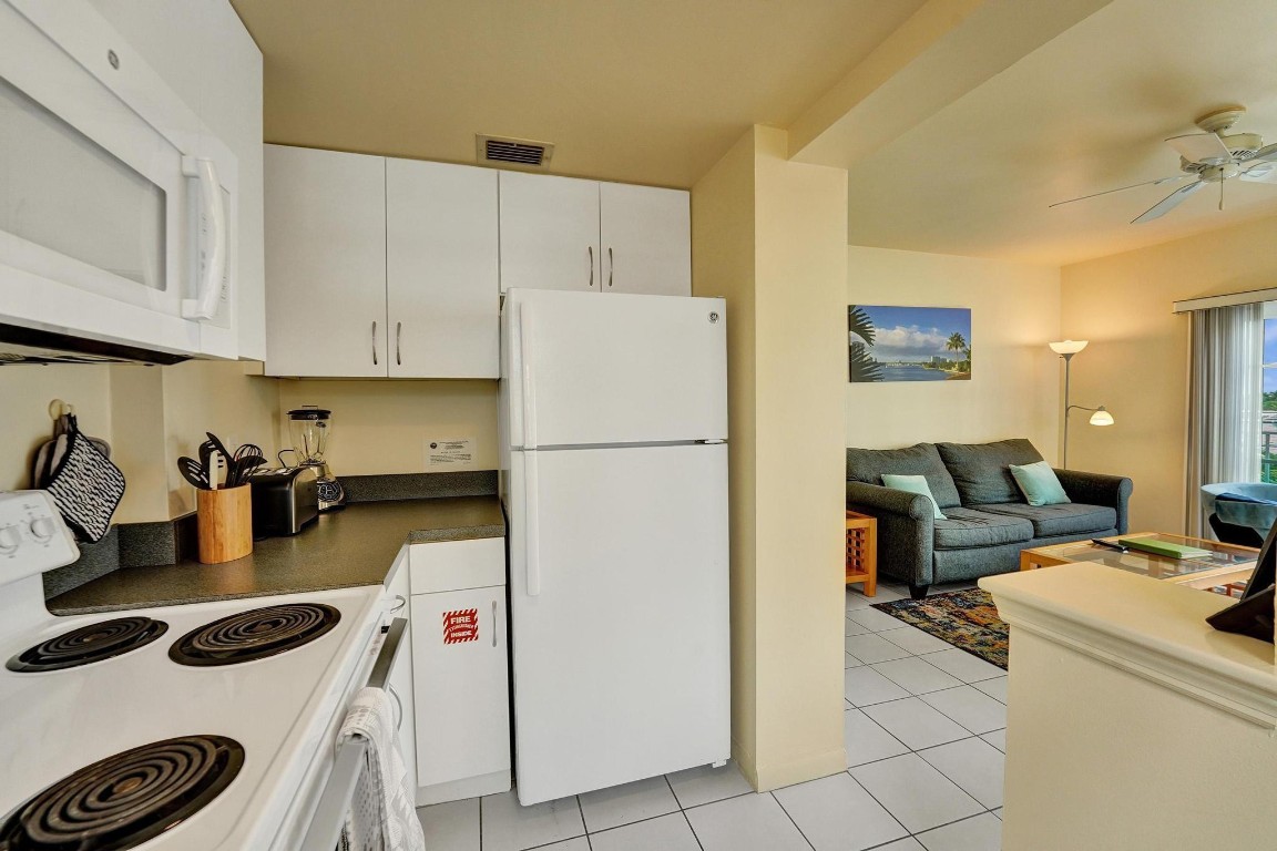 341 N Birch Road 416