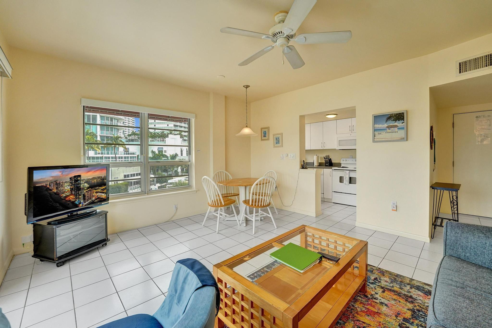 341 N Birch Road 416