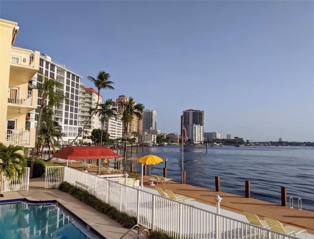 341 N Birch Road 416