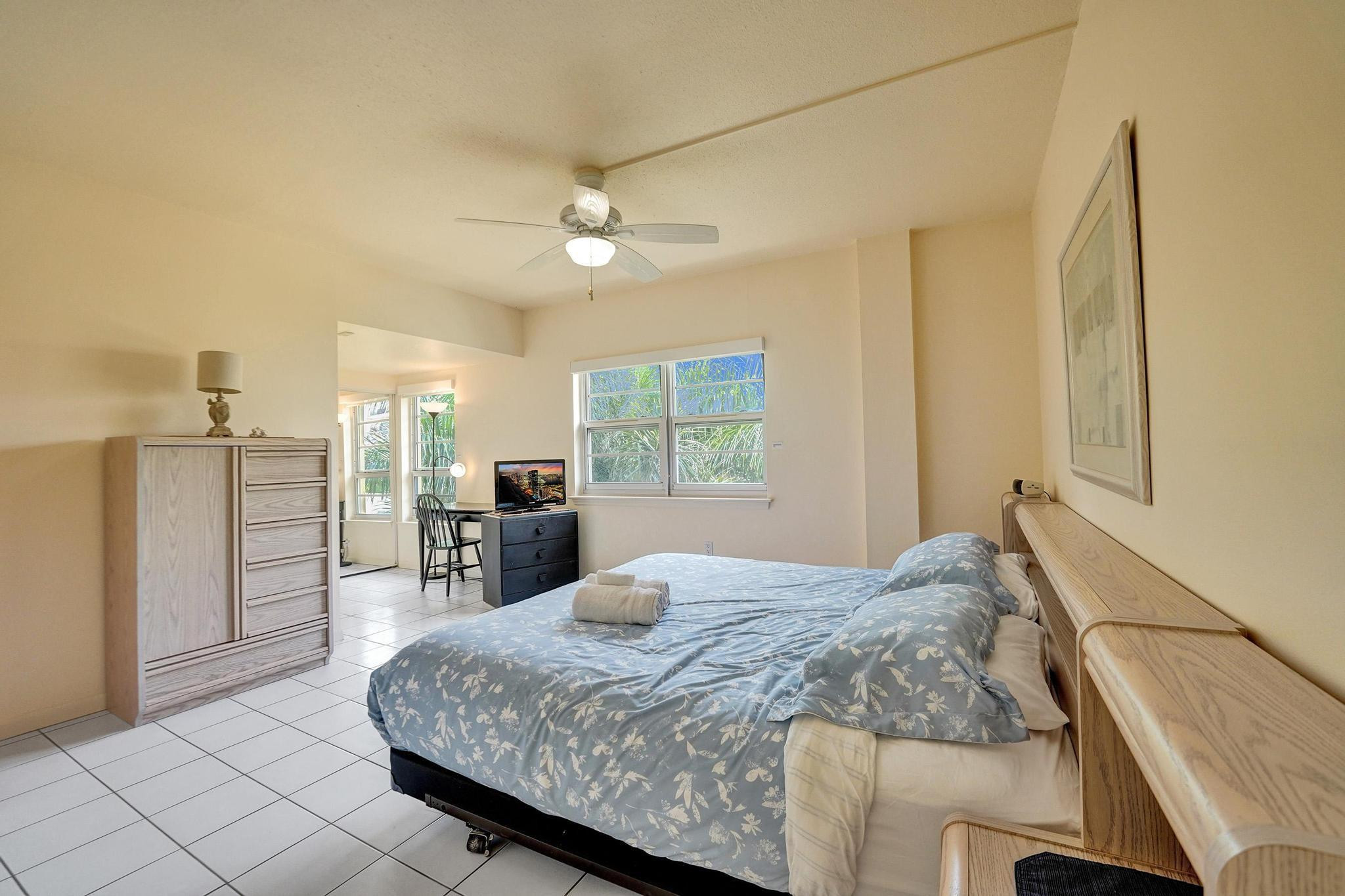 341 N Birch Road 416