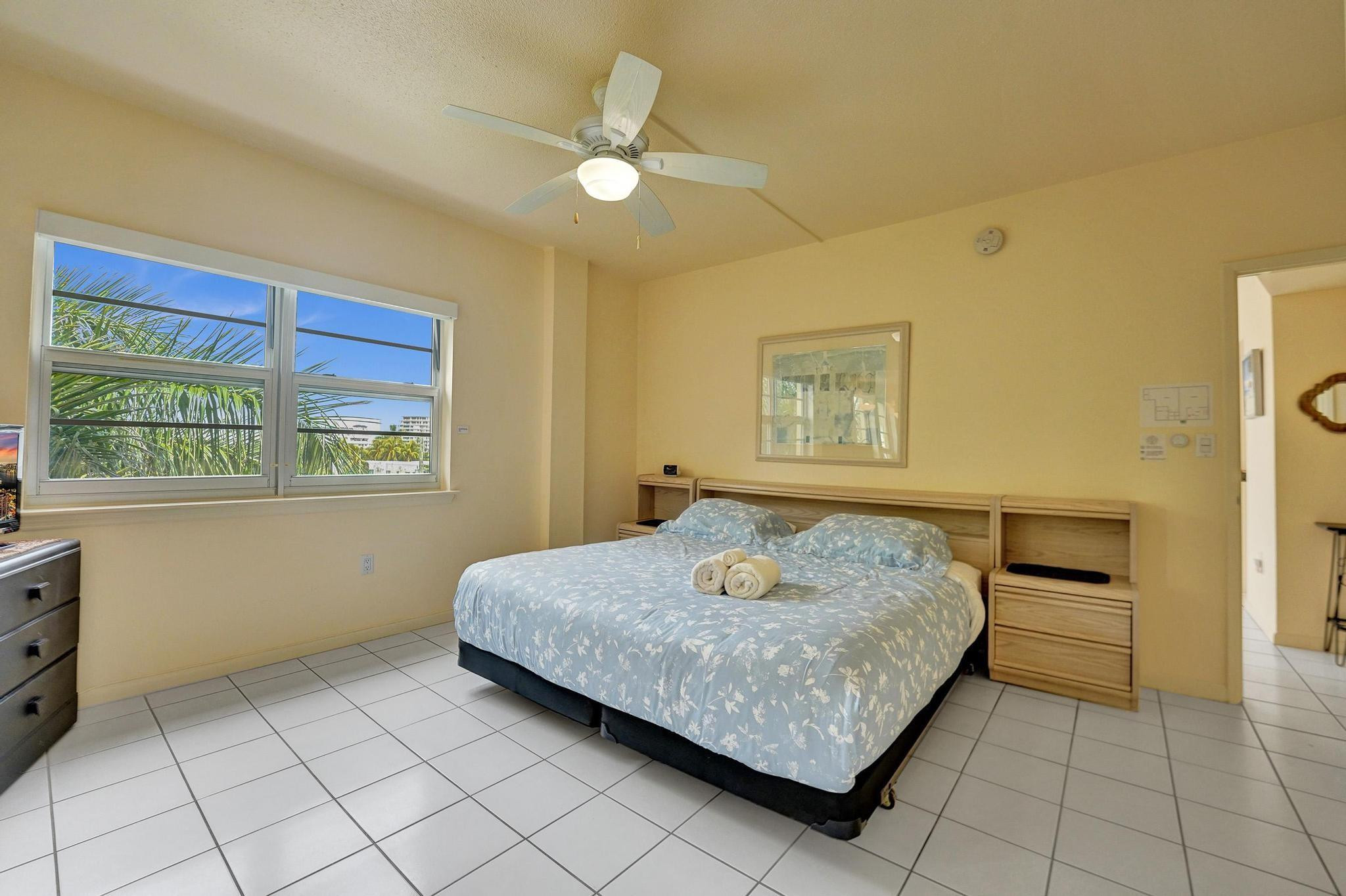 341 N Birch Road 416