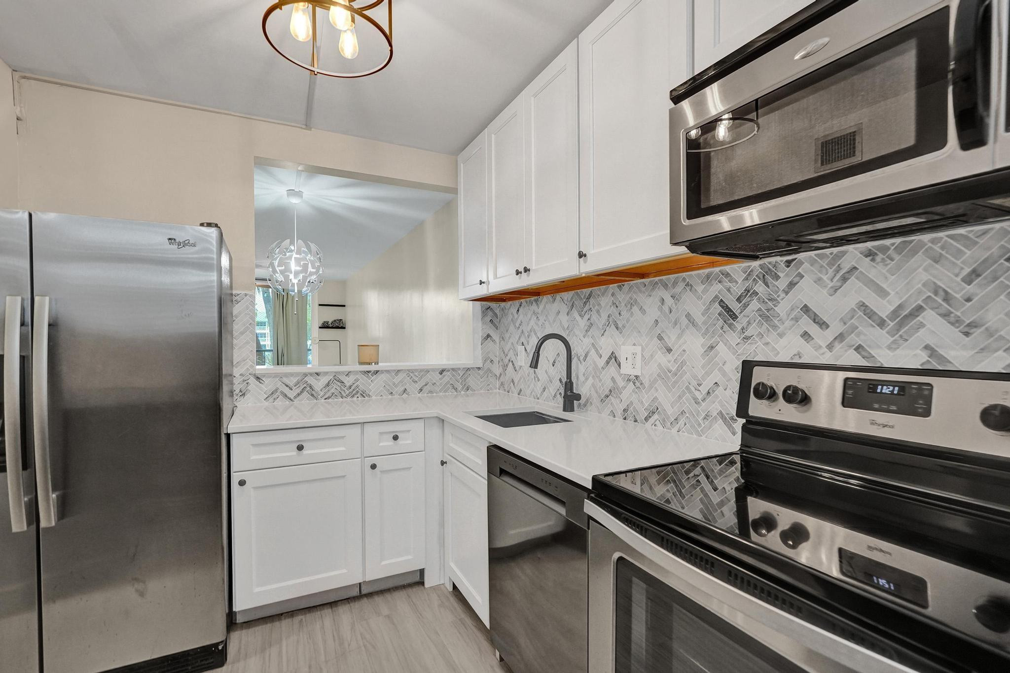 5300 NE 24th Terrace 201 C