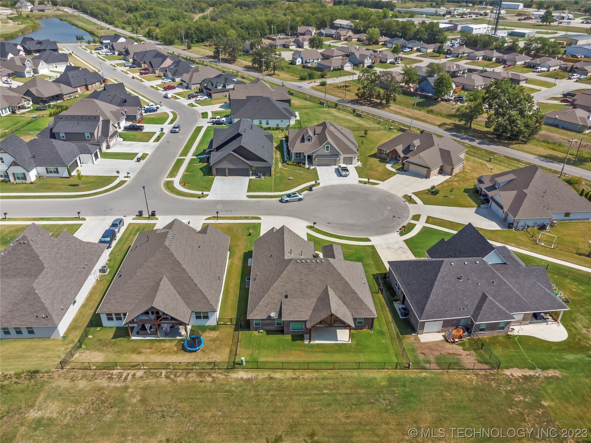 19238 E Chinquapin Drive