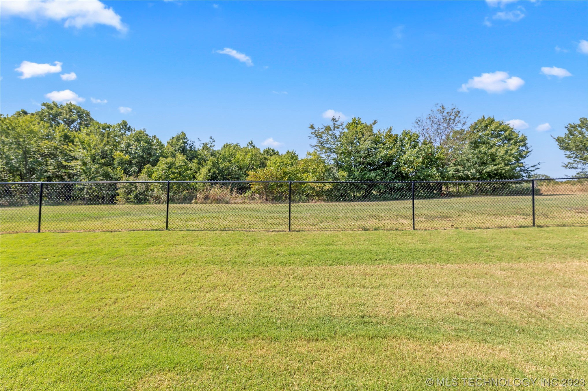 19238 E Chinquapin Drive