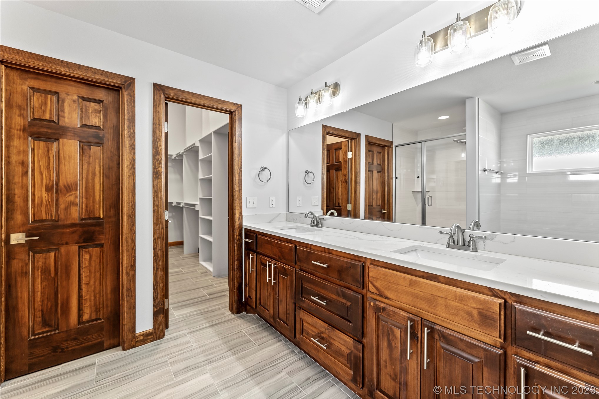 19238 E Chinquapin Drive