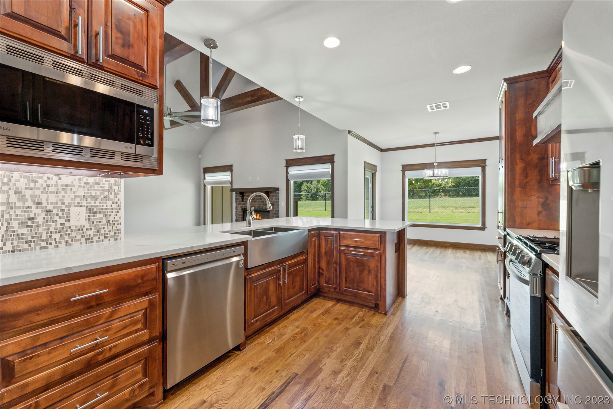 19238 E Chinquapin Drive