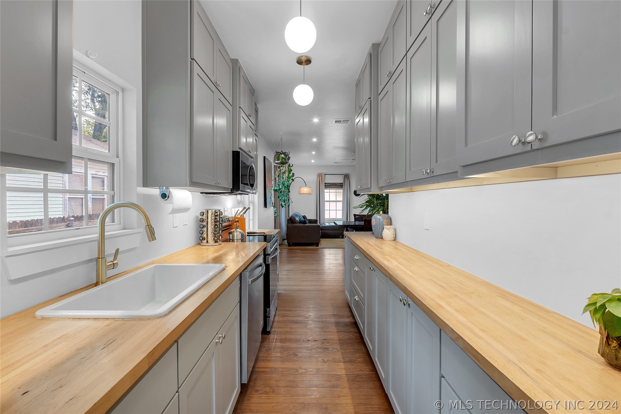 532 S Yorktown Avenue