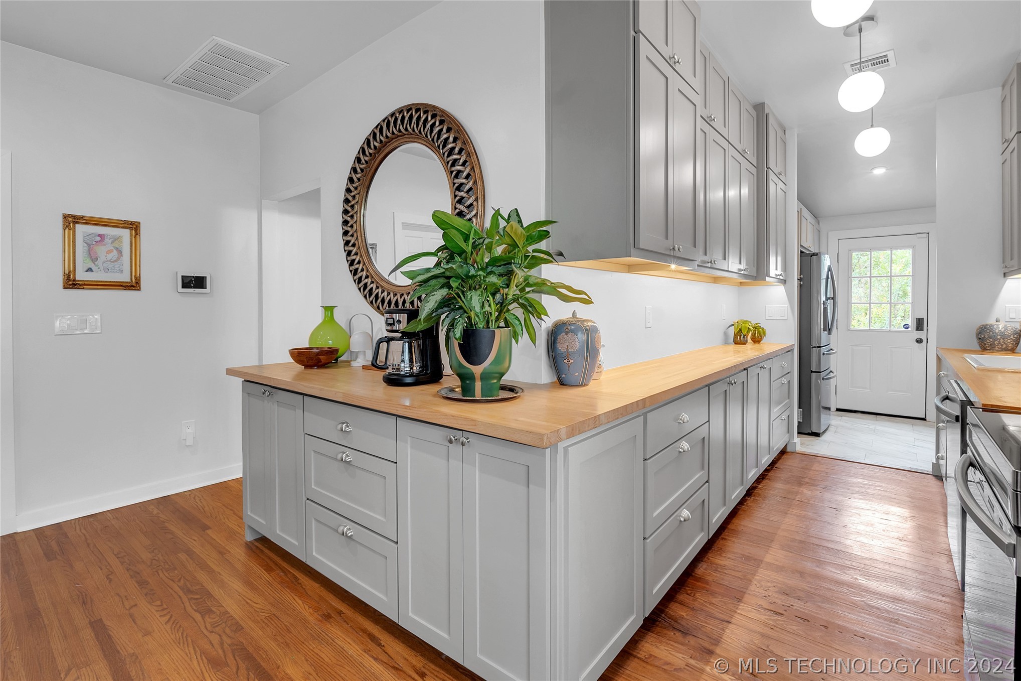 532 S Yorktown Avenue