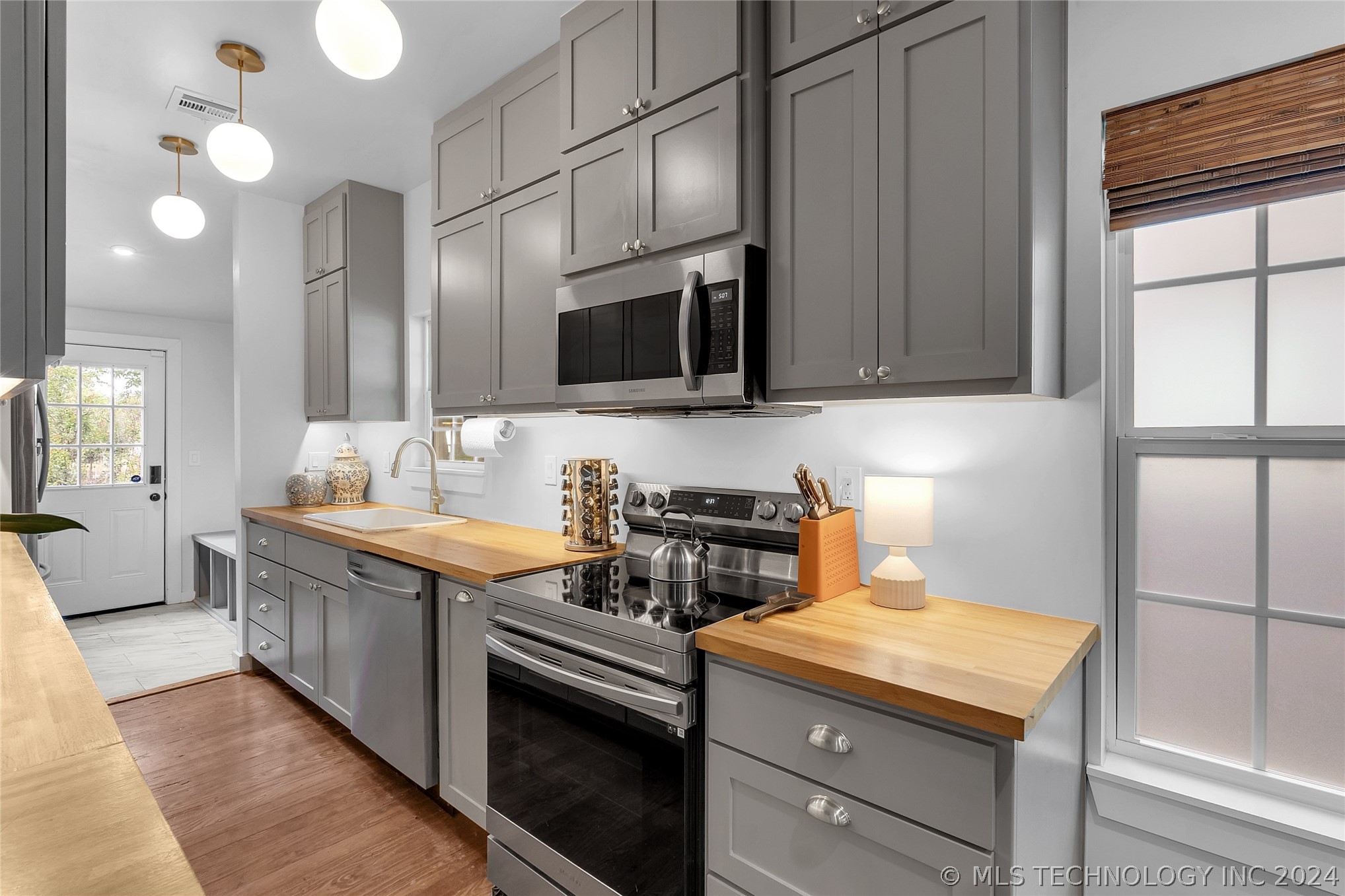 532 S Yorktown Avenue