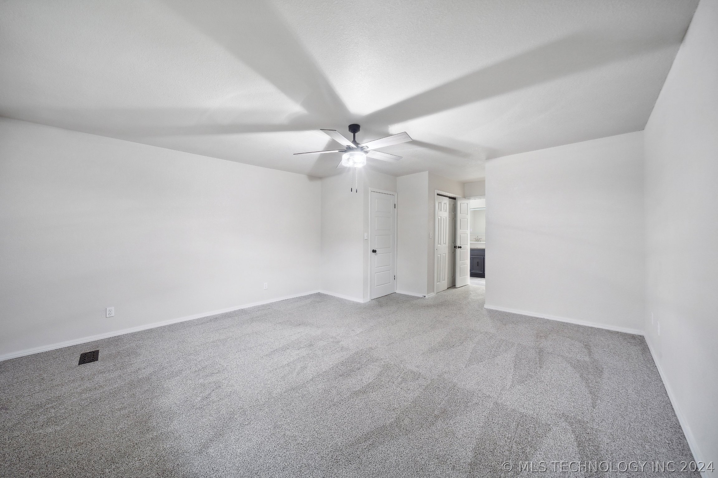 6950 S 77th East Avenue