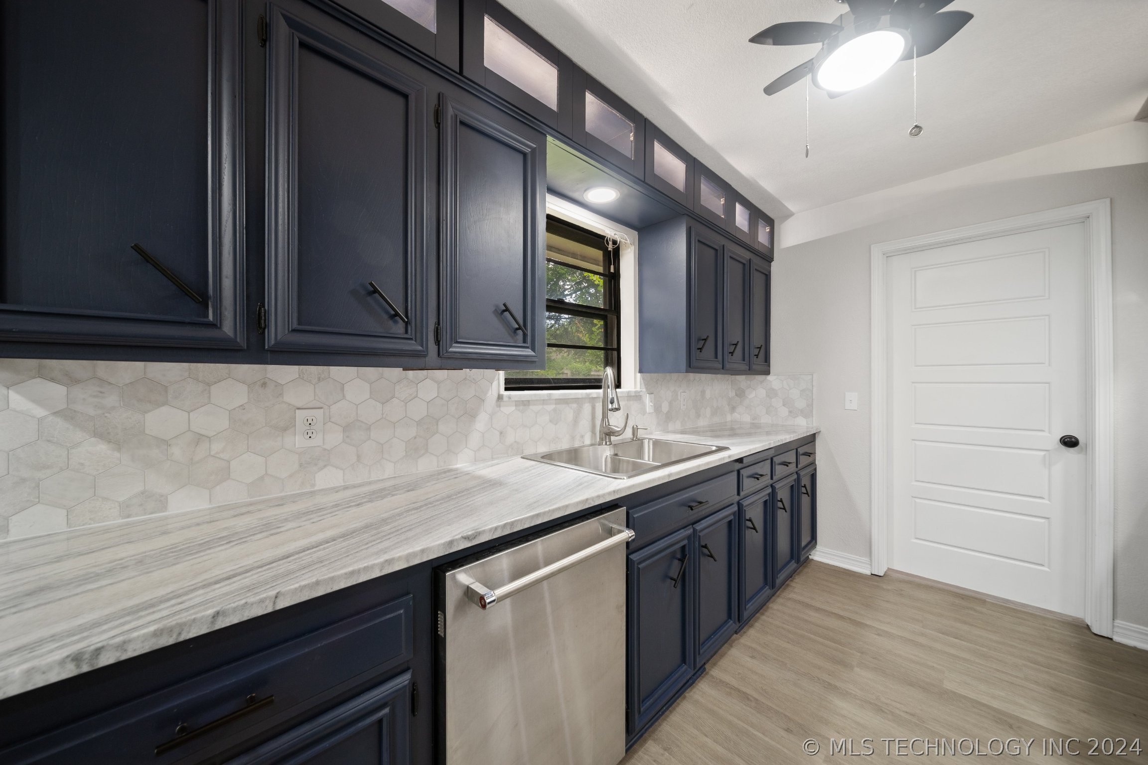 6950 S 77th East Avenue