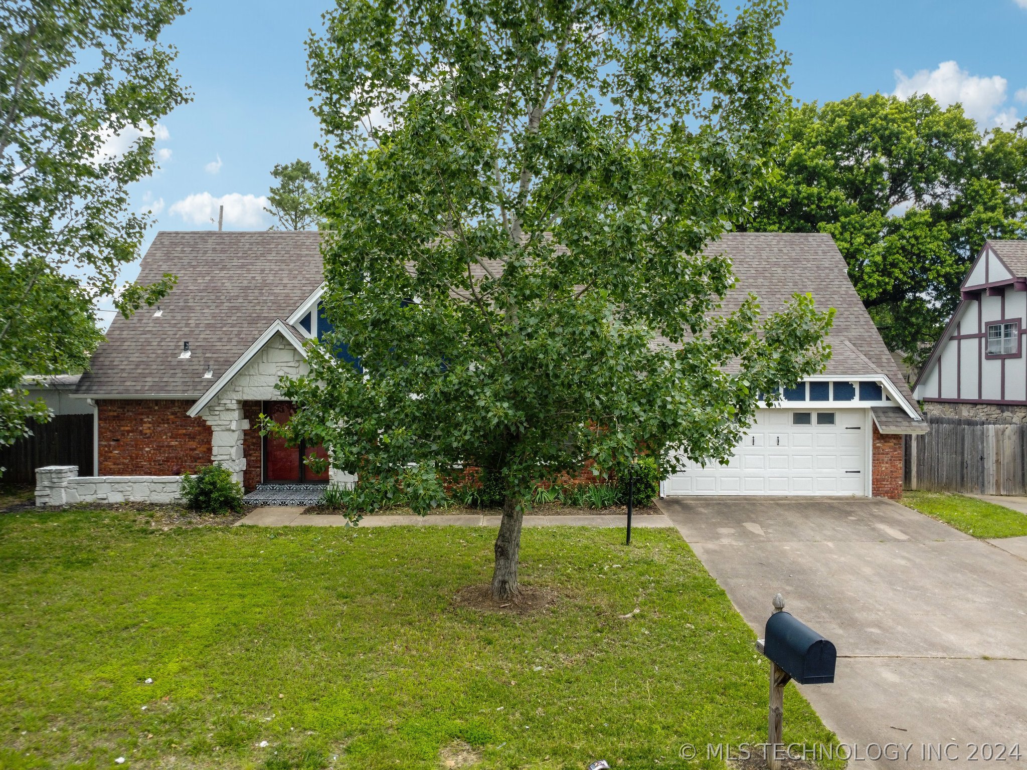 6950 S 77th East Avenue