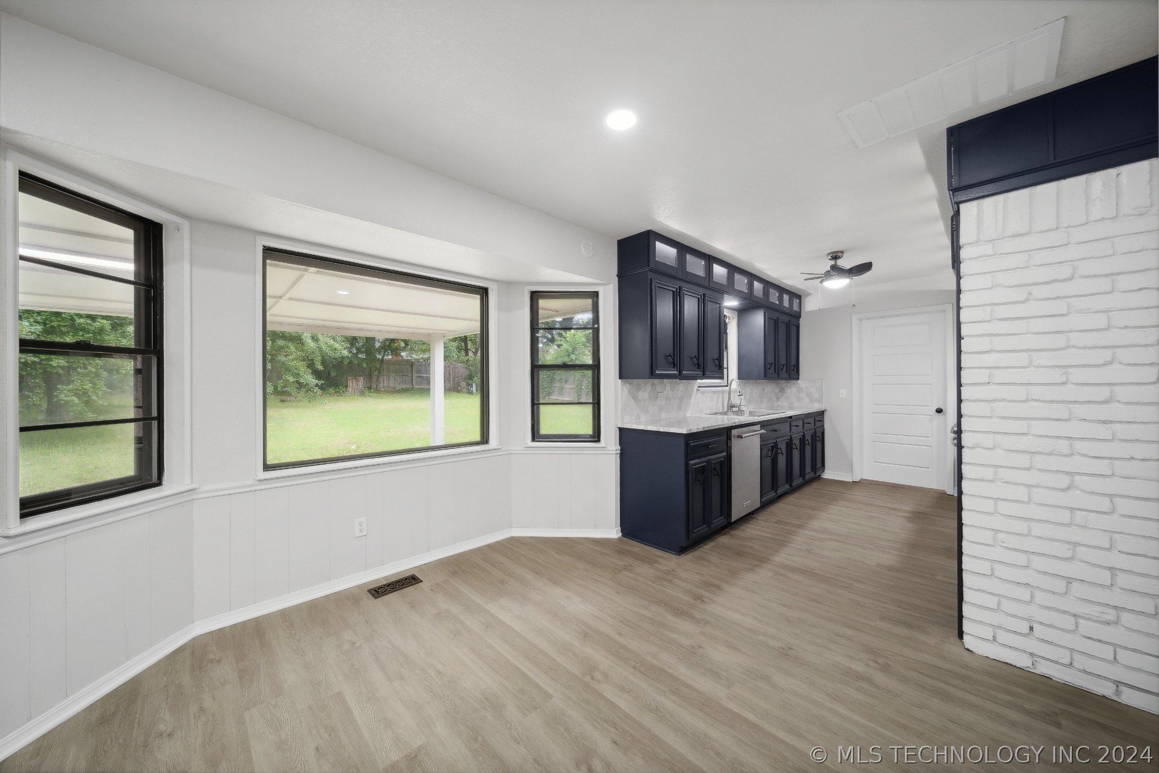 6950 S 77th East Avenue