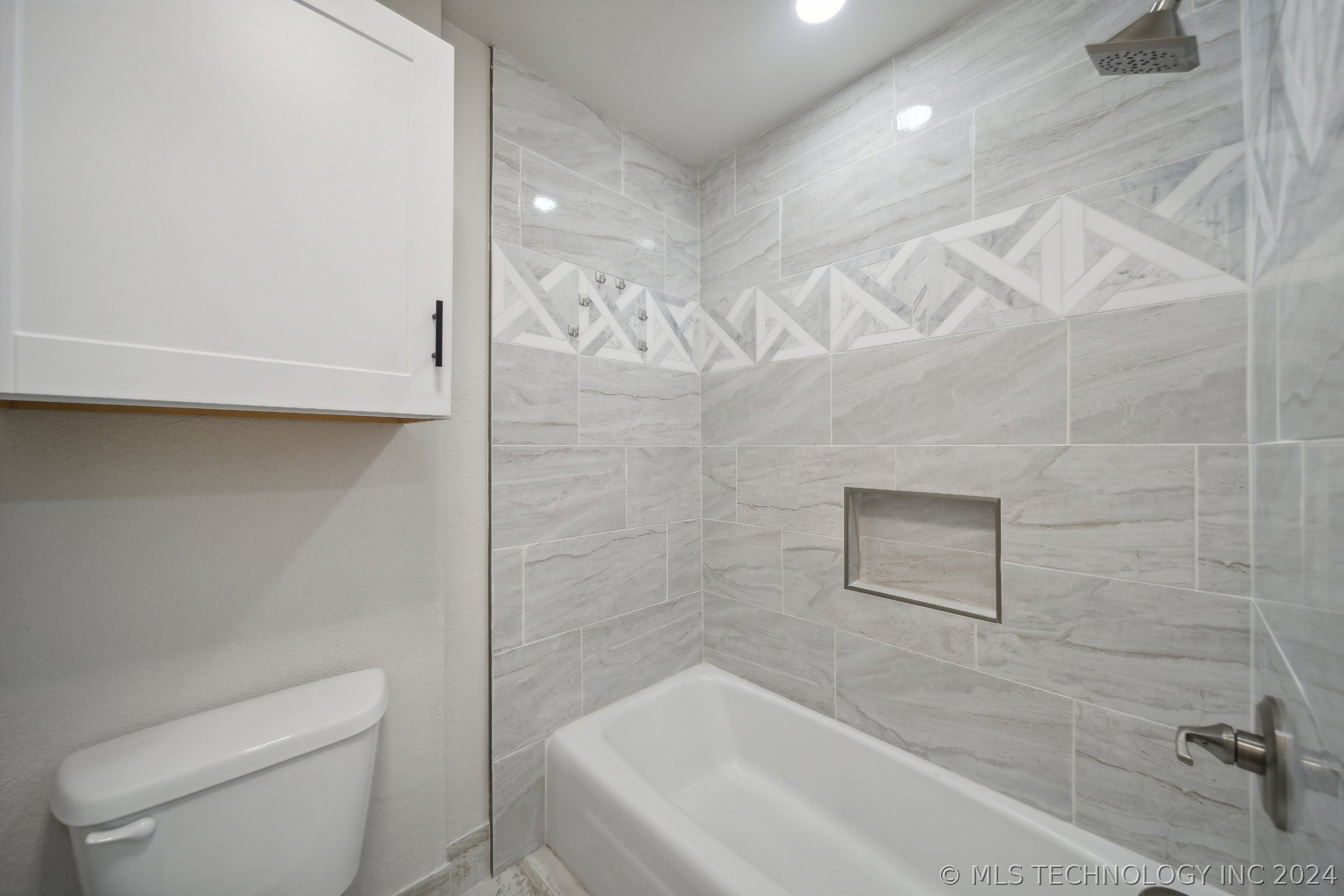 6950 S 77th East Avenue