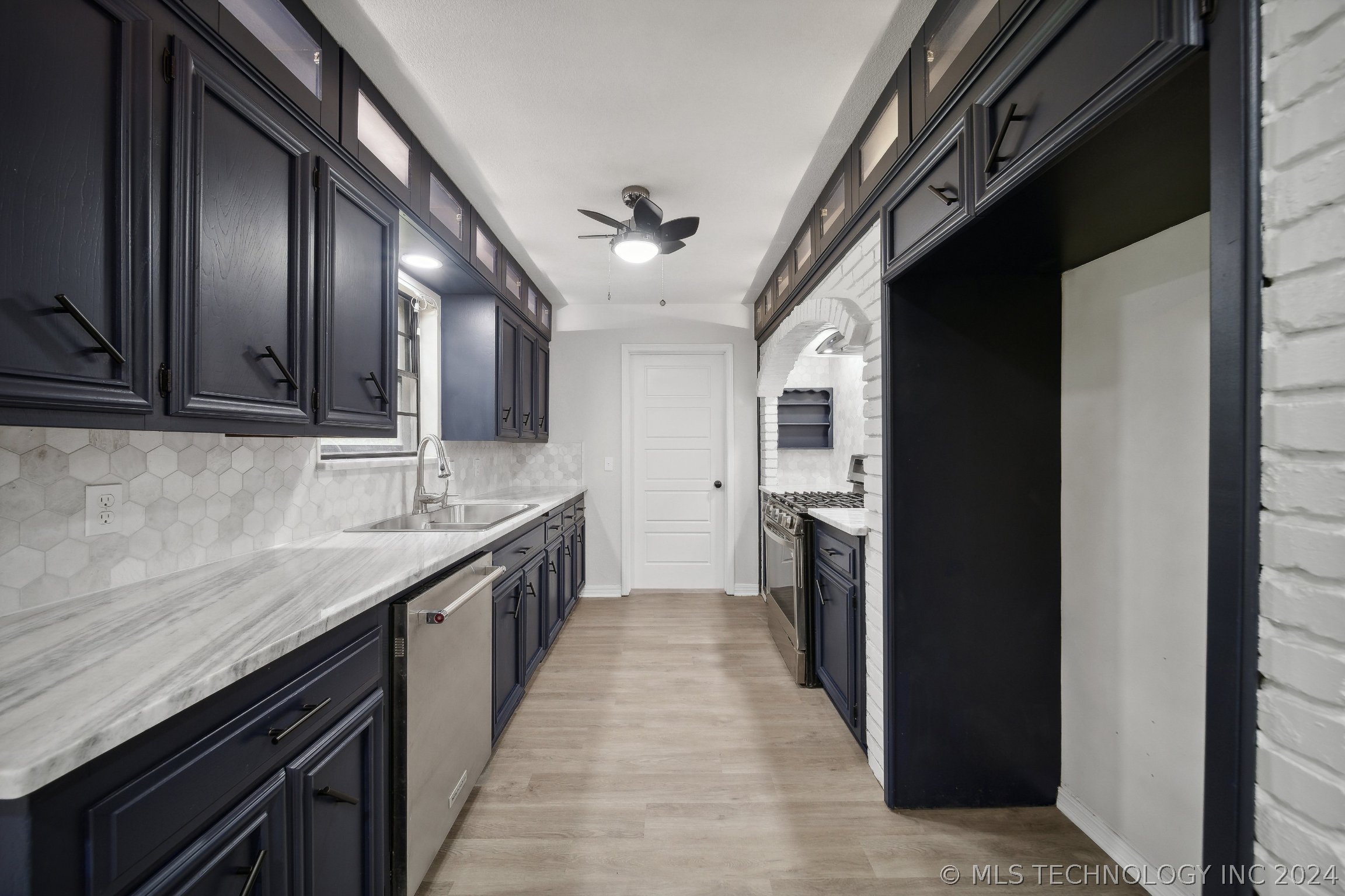 6950 S 77th East Avenue