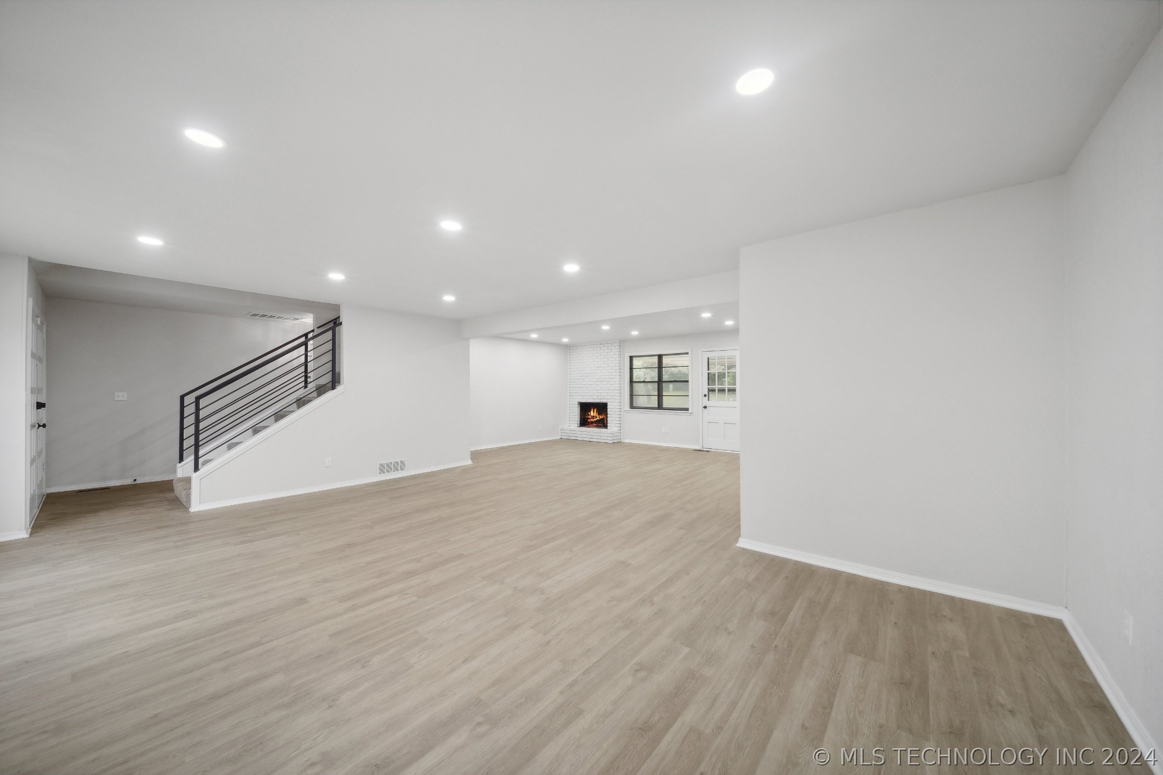 6950 S 77th East Avenue