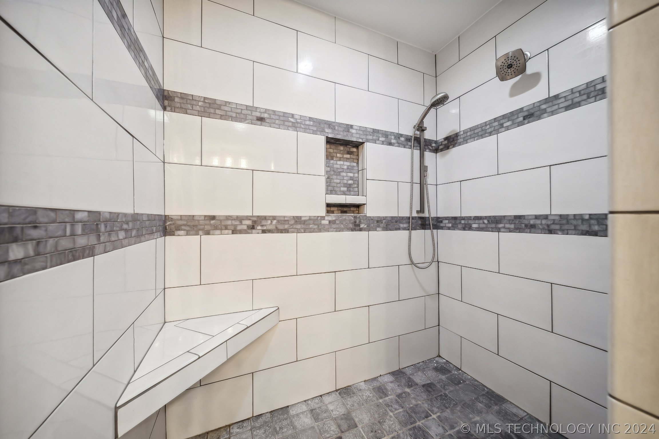 1201 W Sherwood Lane