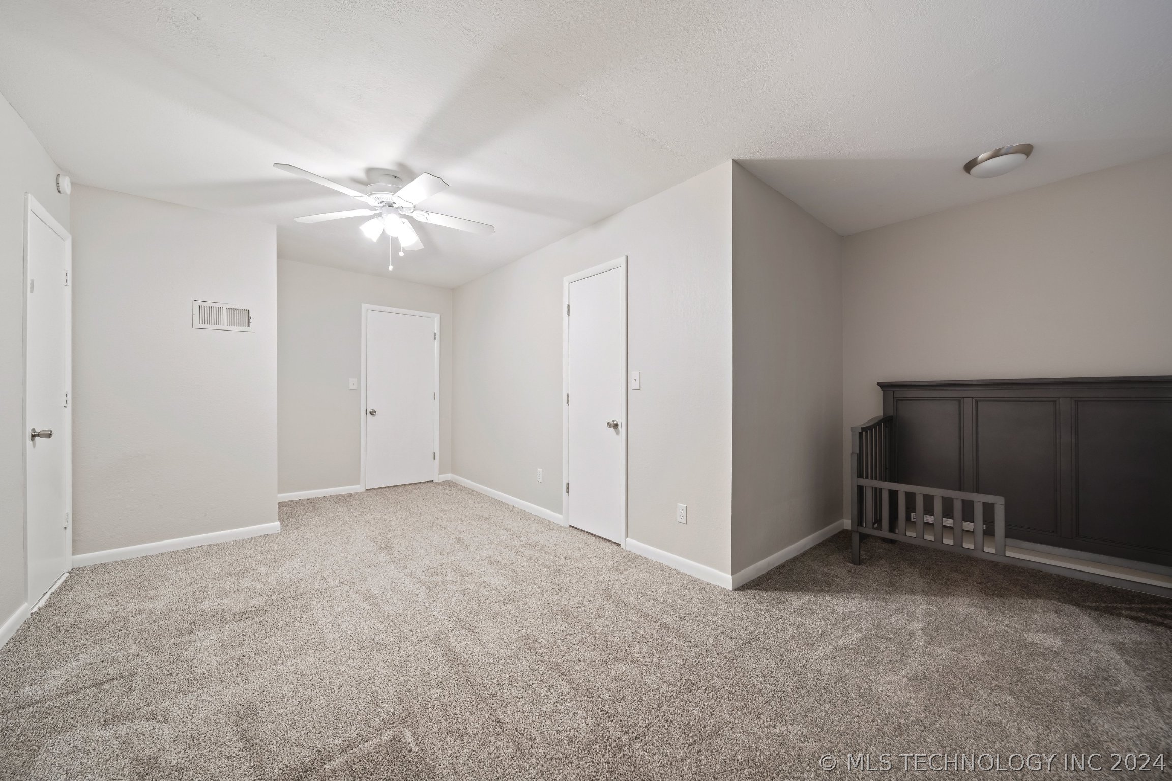 1201 W Sherwood Lane