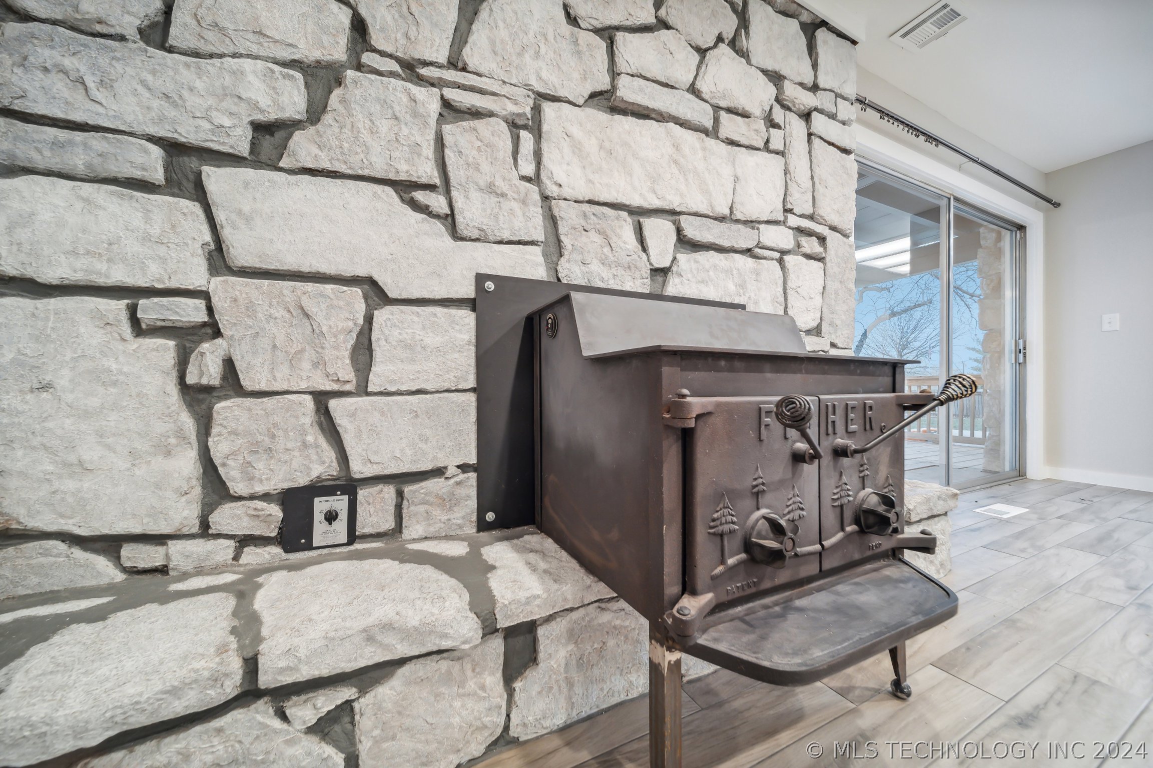 1201 W Sherwood Lane