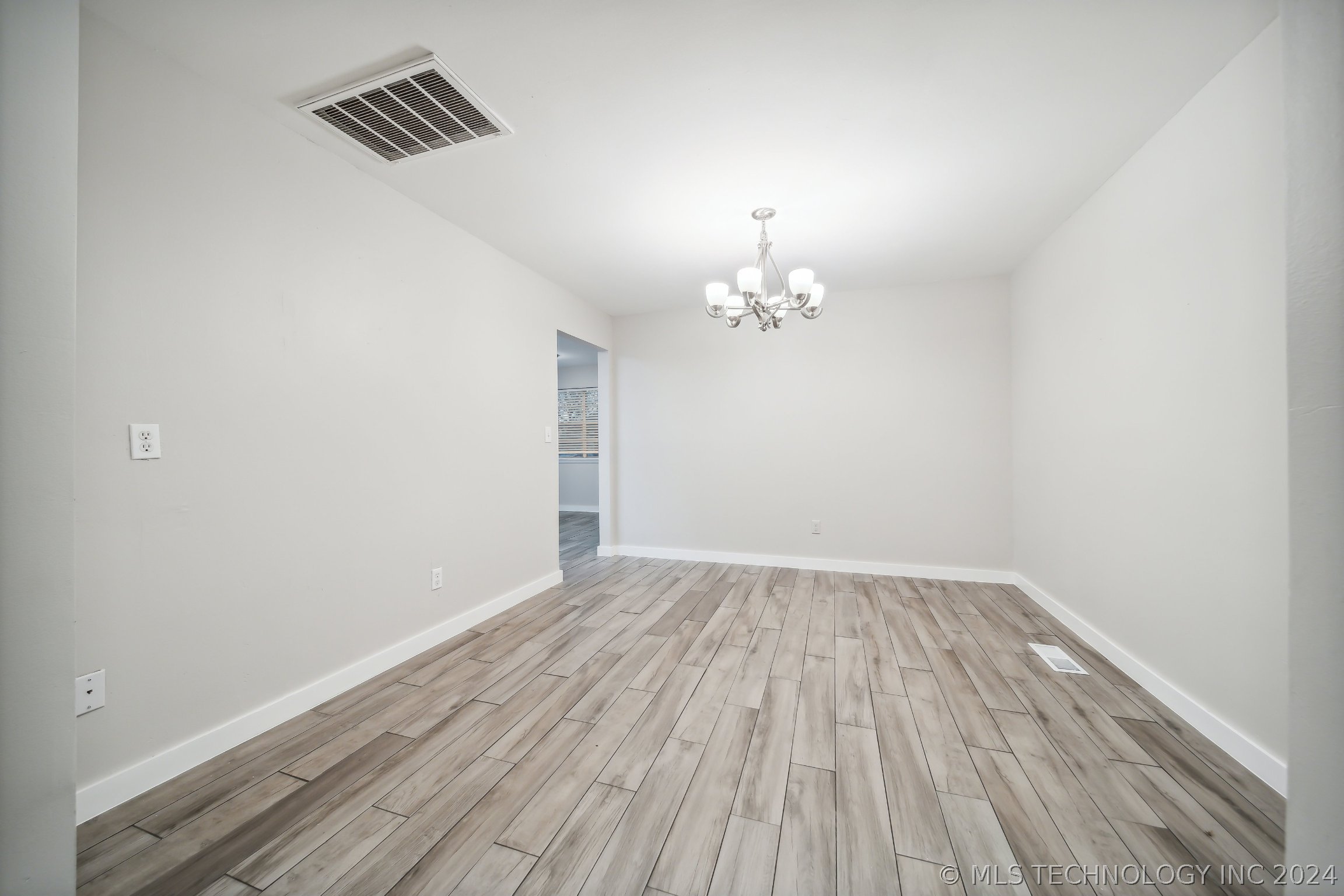 1201 W Sherwood Lane