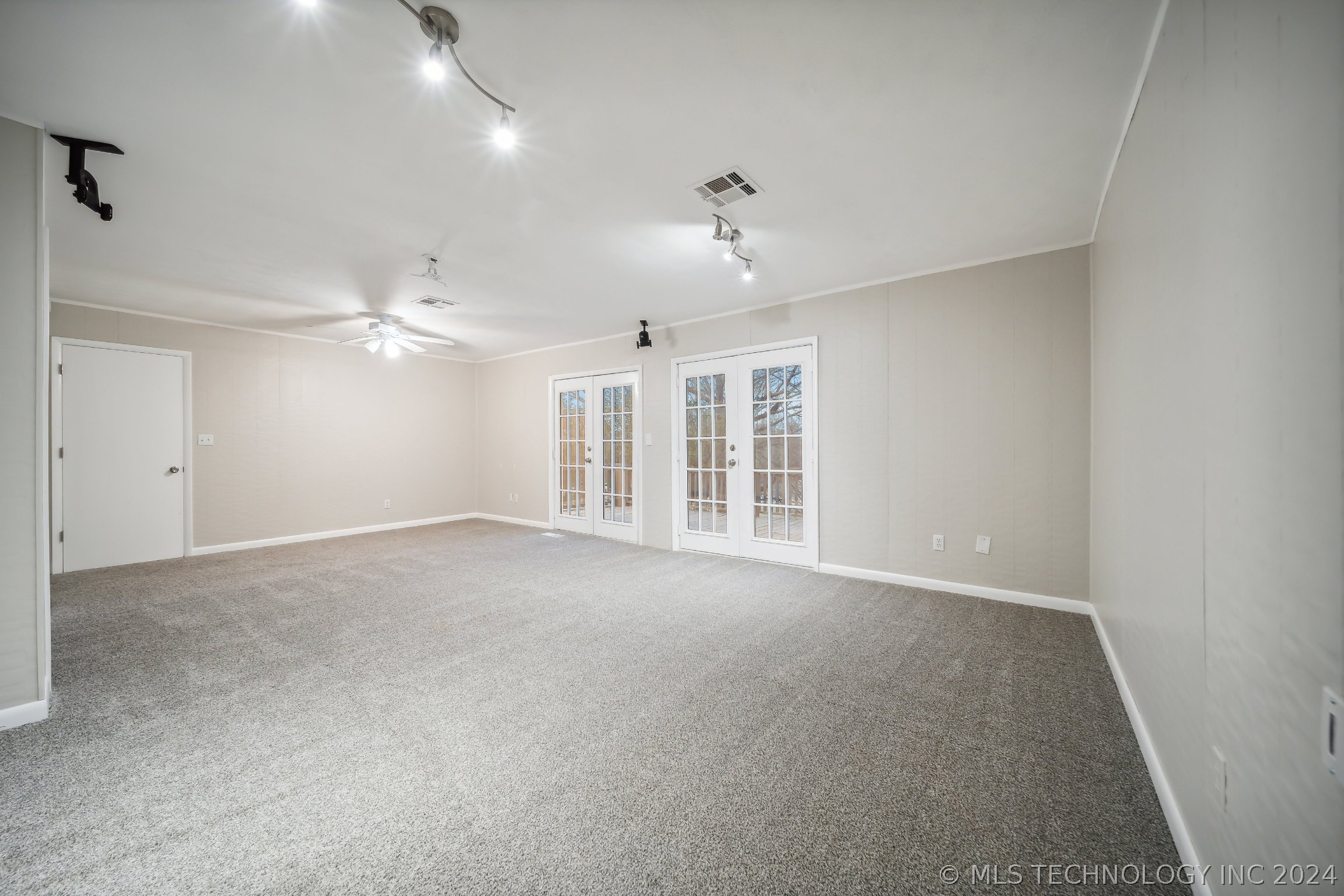 1201 W Sherwood Lane