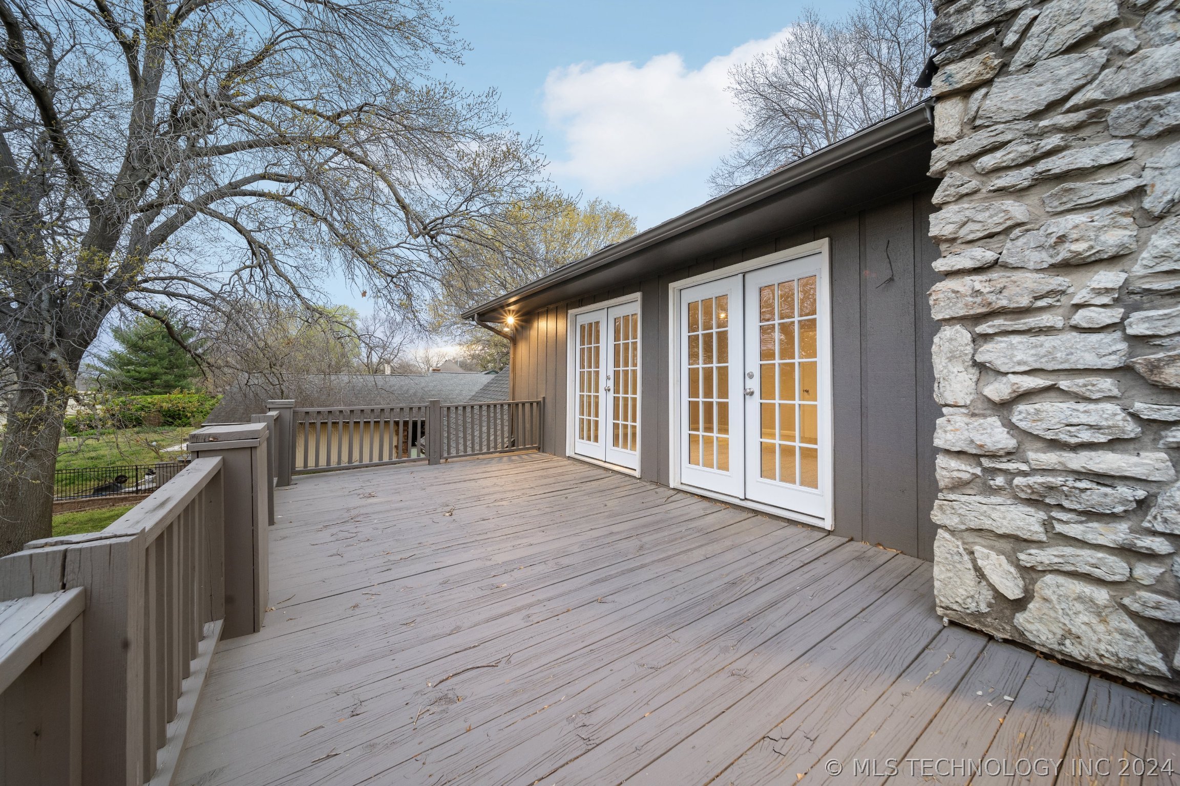 1201 W Sherwood Lane