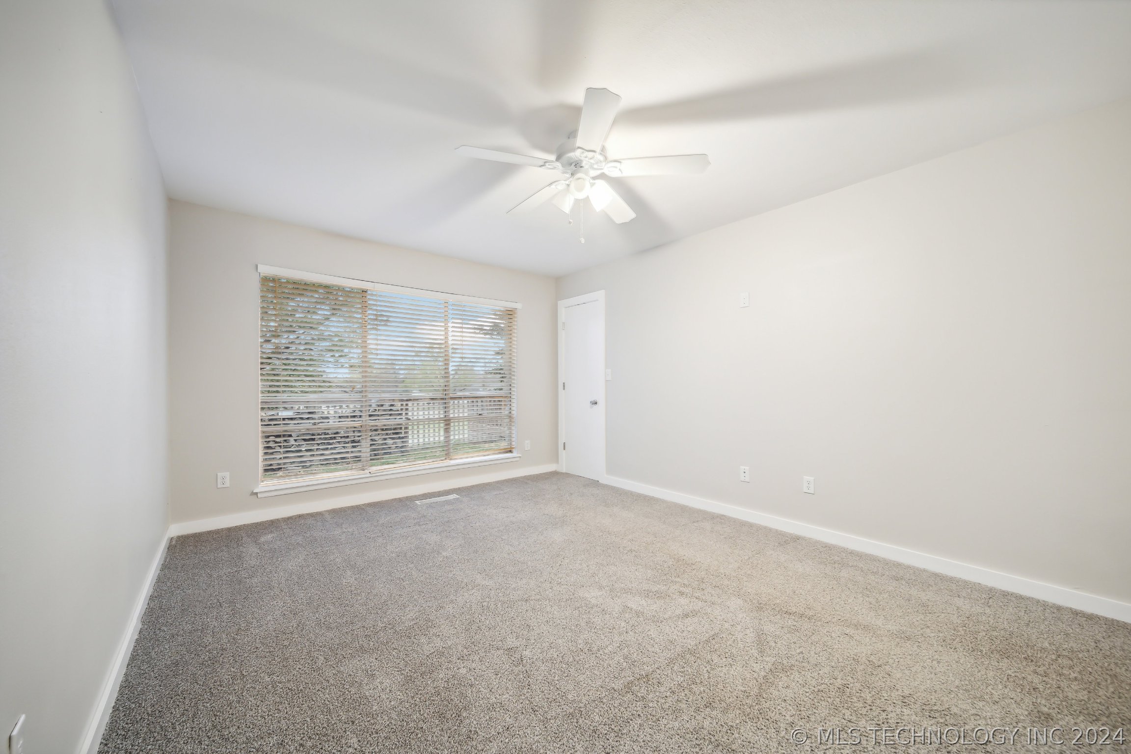 1201 W Sherwood Lane