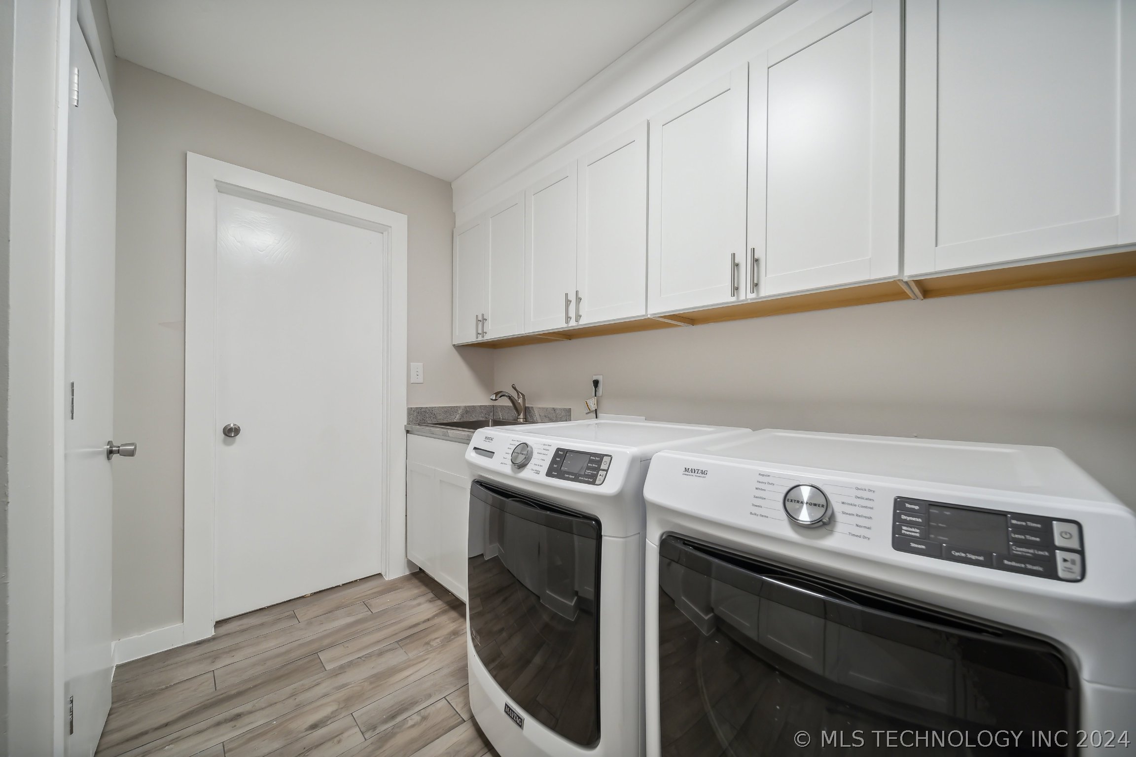 1201 W Sherwood Lane