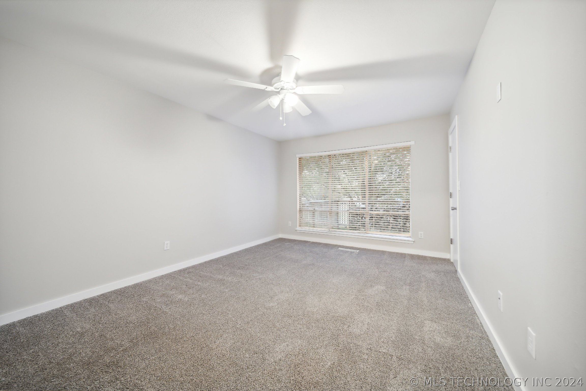 1201 W Sherwood Lane