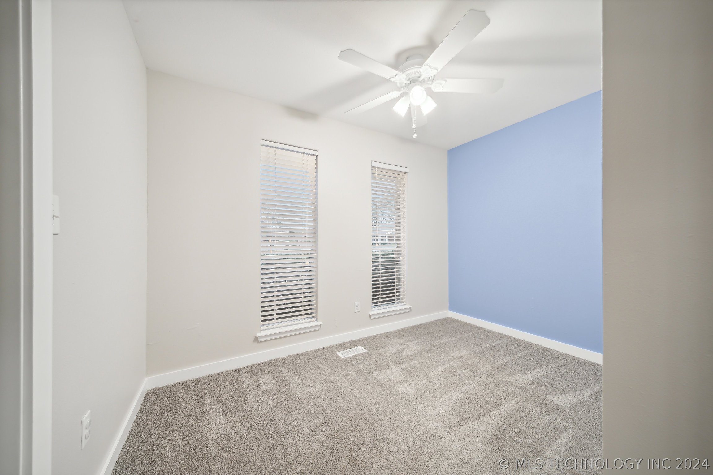 1201 W Sherwood Lane