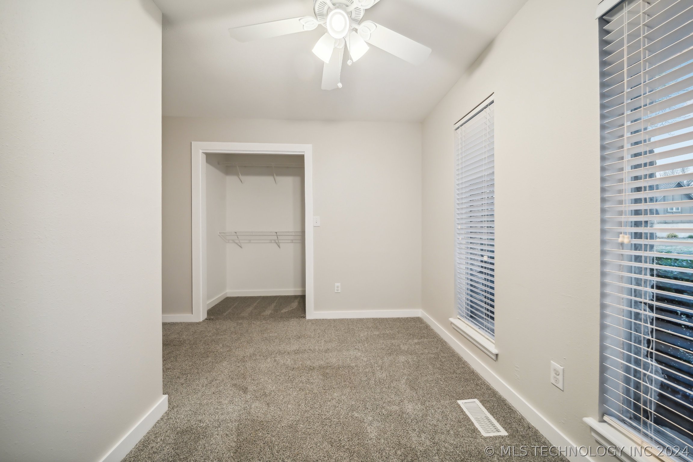 1201 W Sherwood Lane