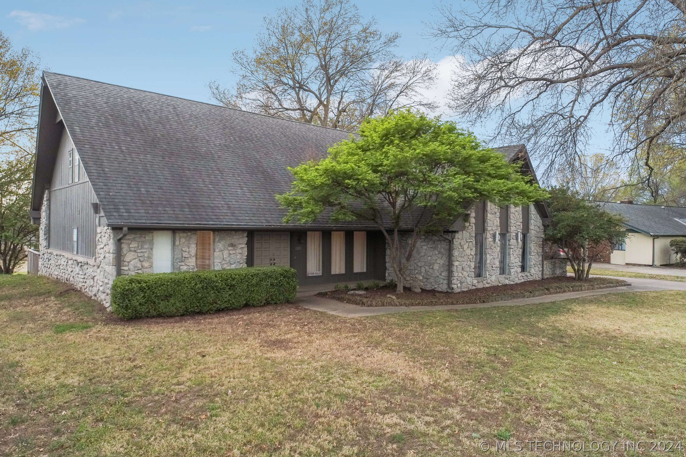 1201 W Sherwood Lane