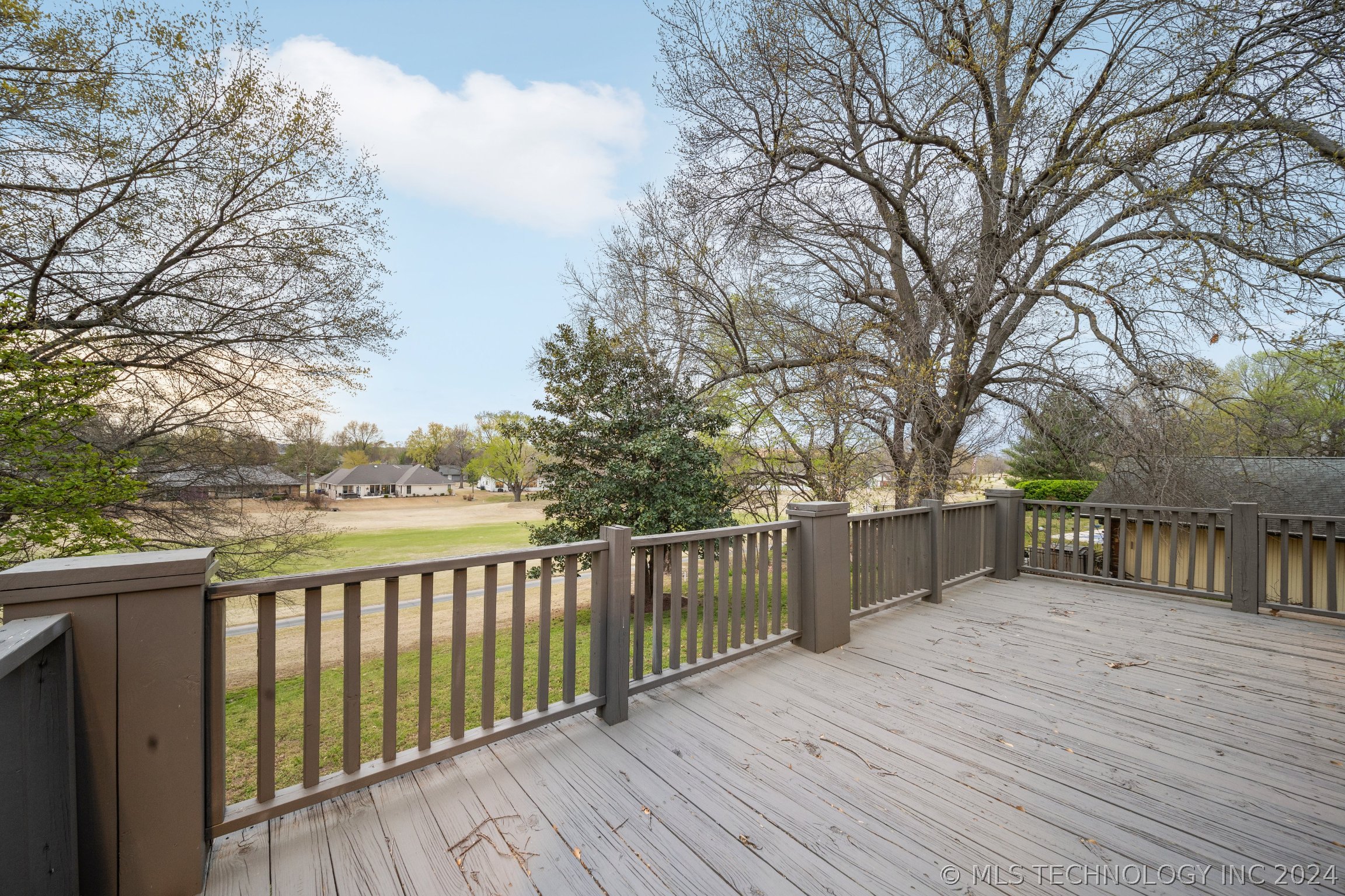 1201 W Sherwood Lane