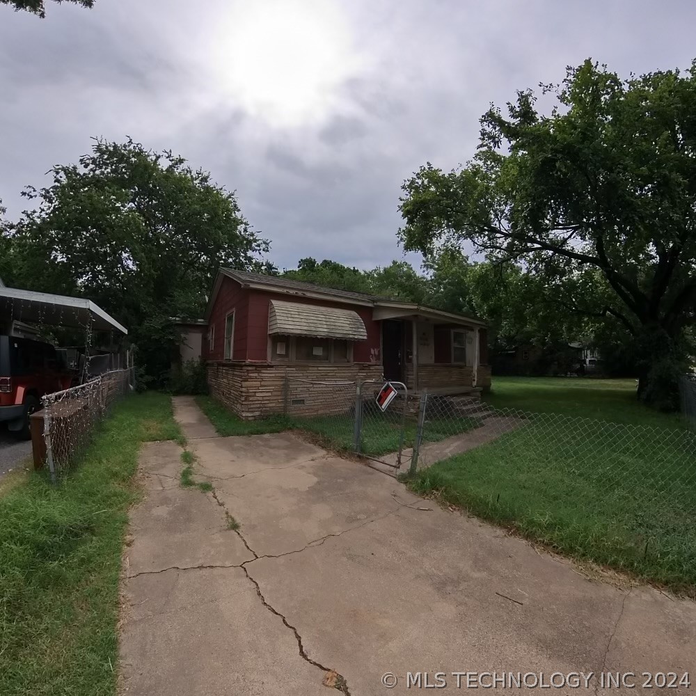 1541 N Xanthus Avenue