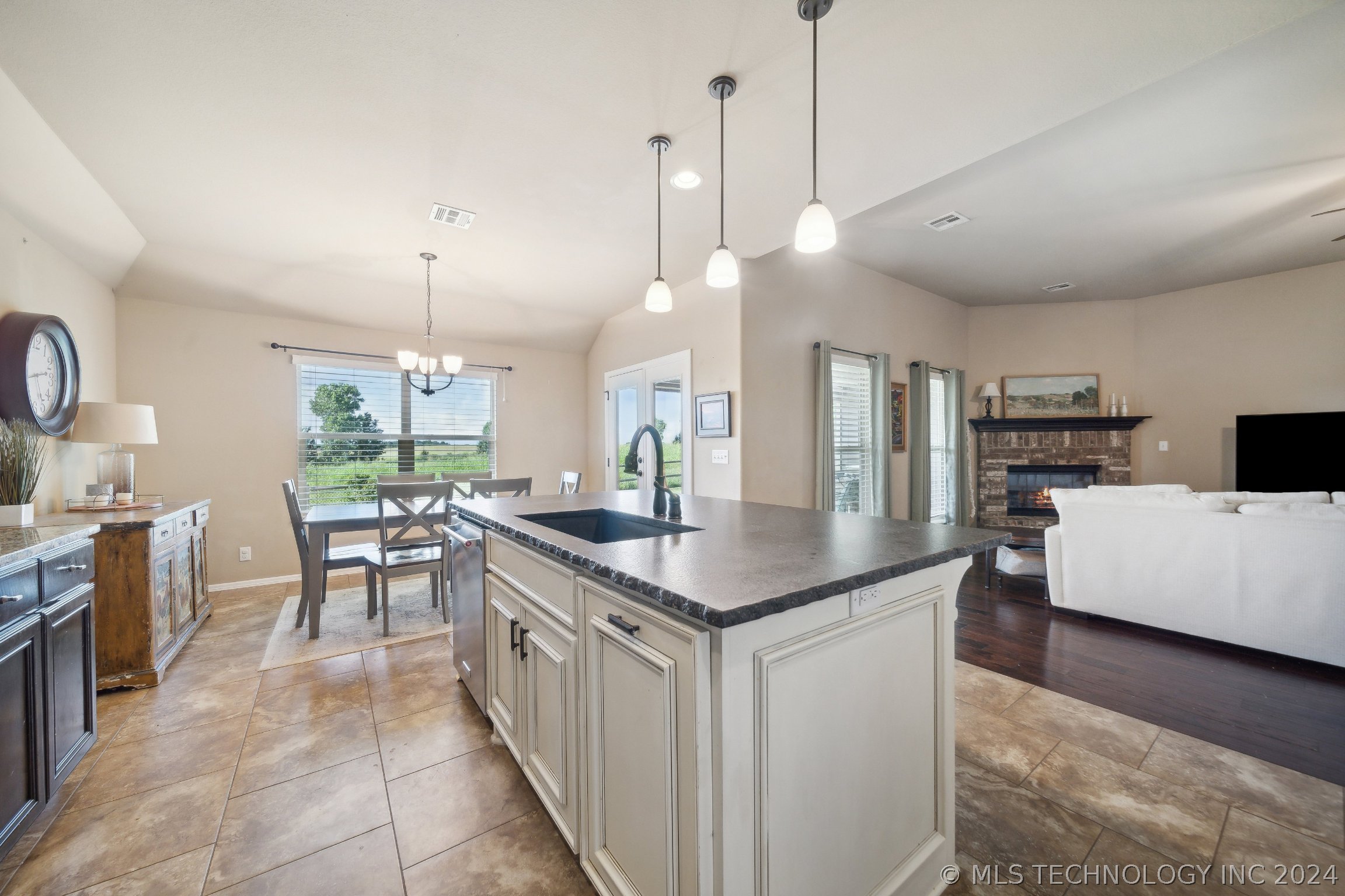 2119 E 132nd Street S