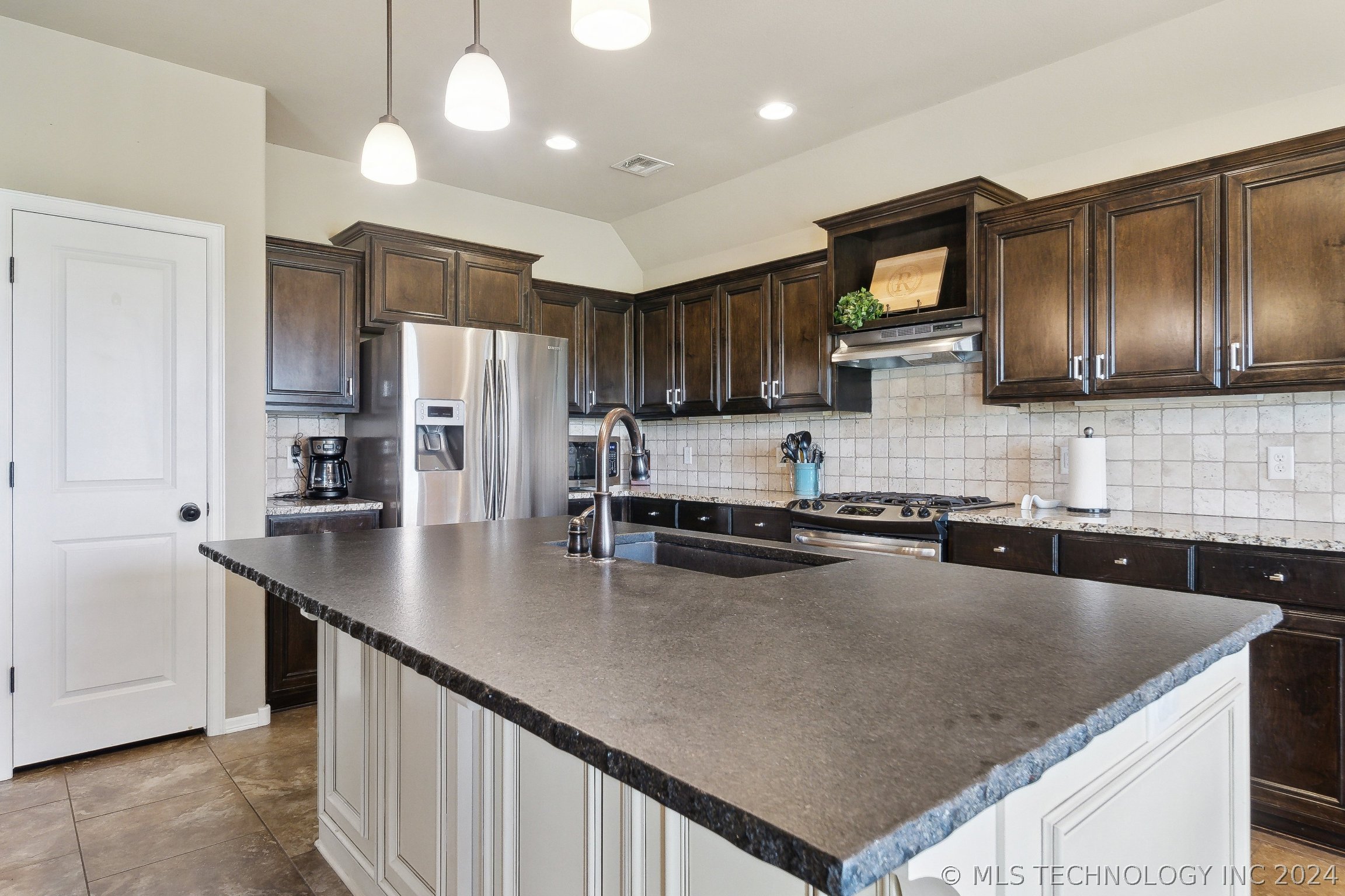 2119 E 132nd Street S