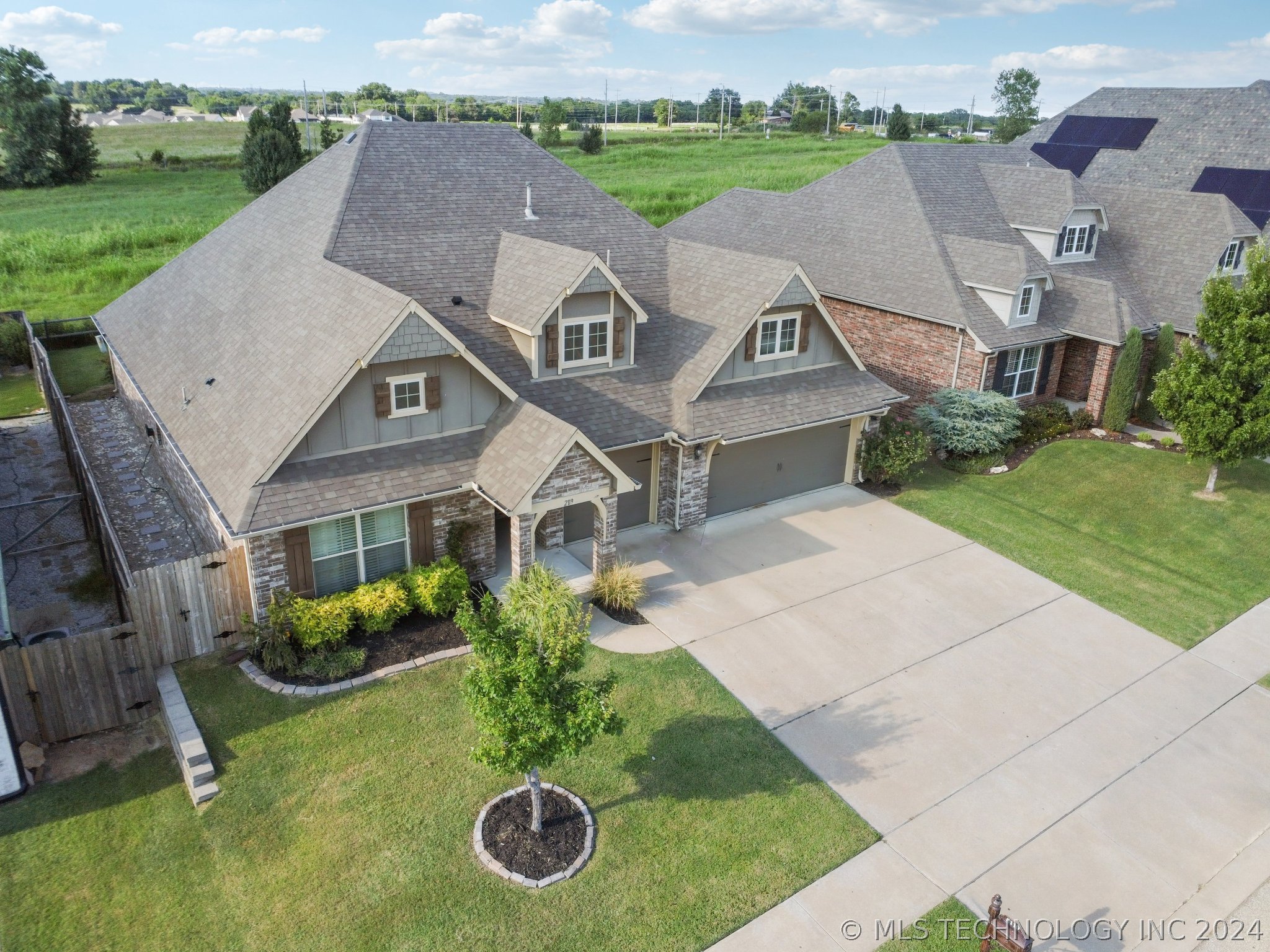 2119 E 132nd Street S