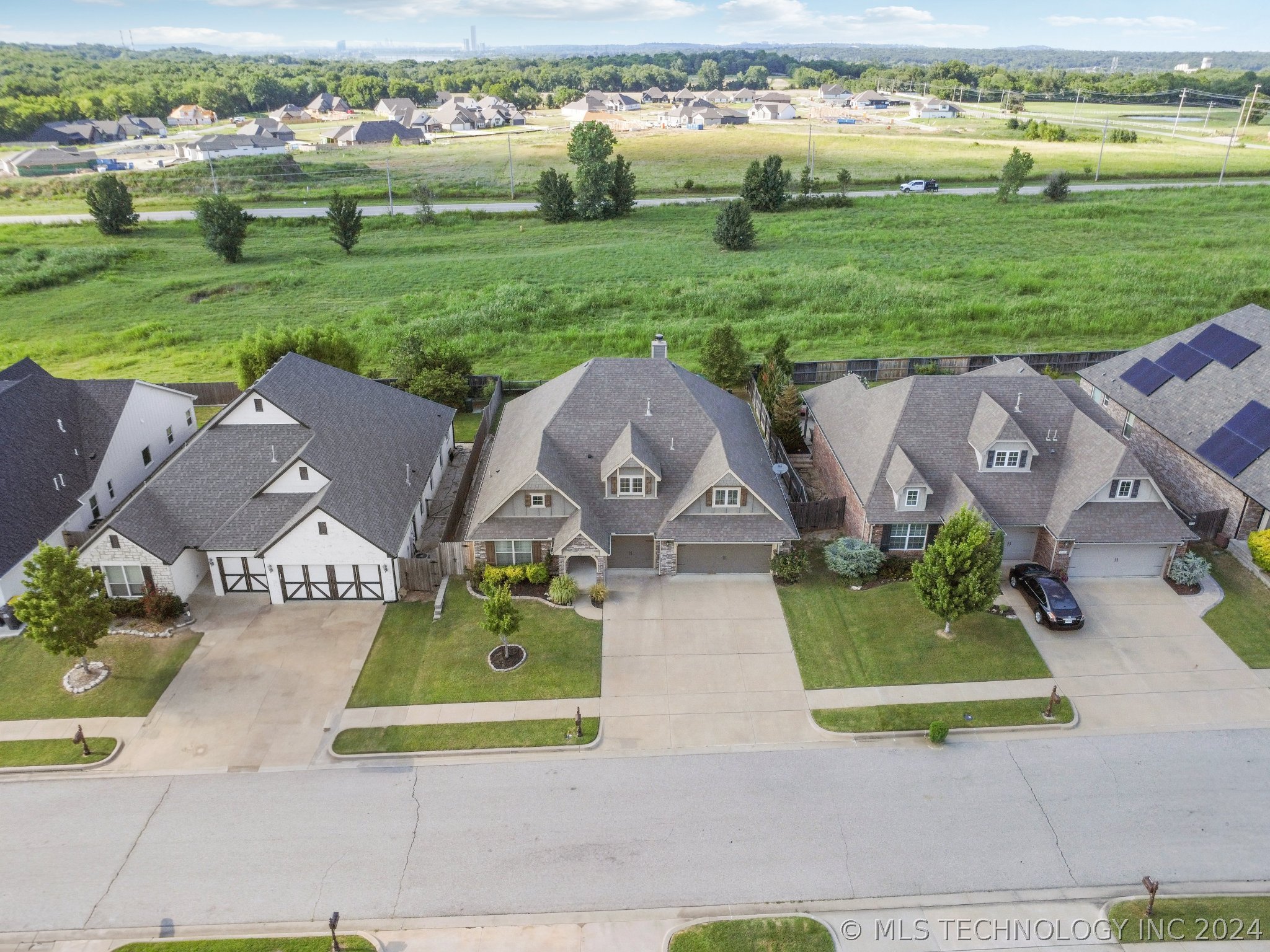 2119 E 132nd Street S