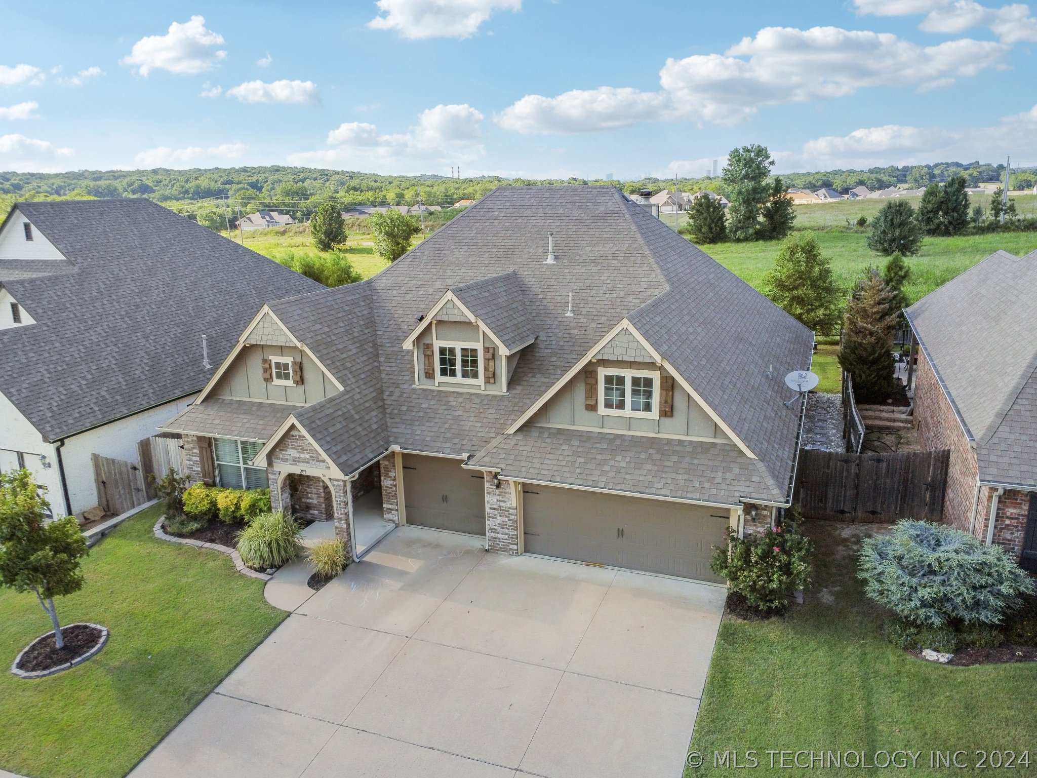 2119 E 132nd Street S