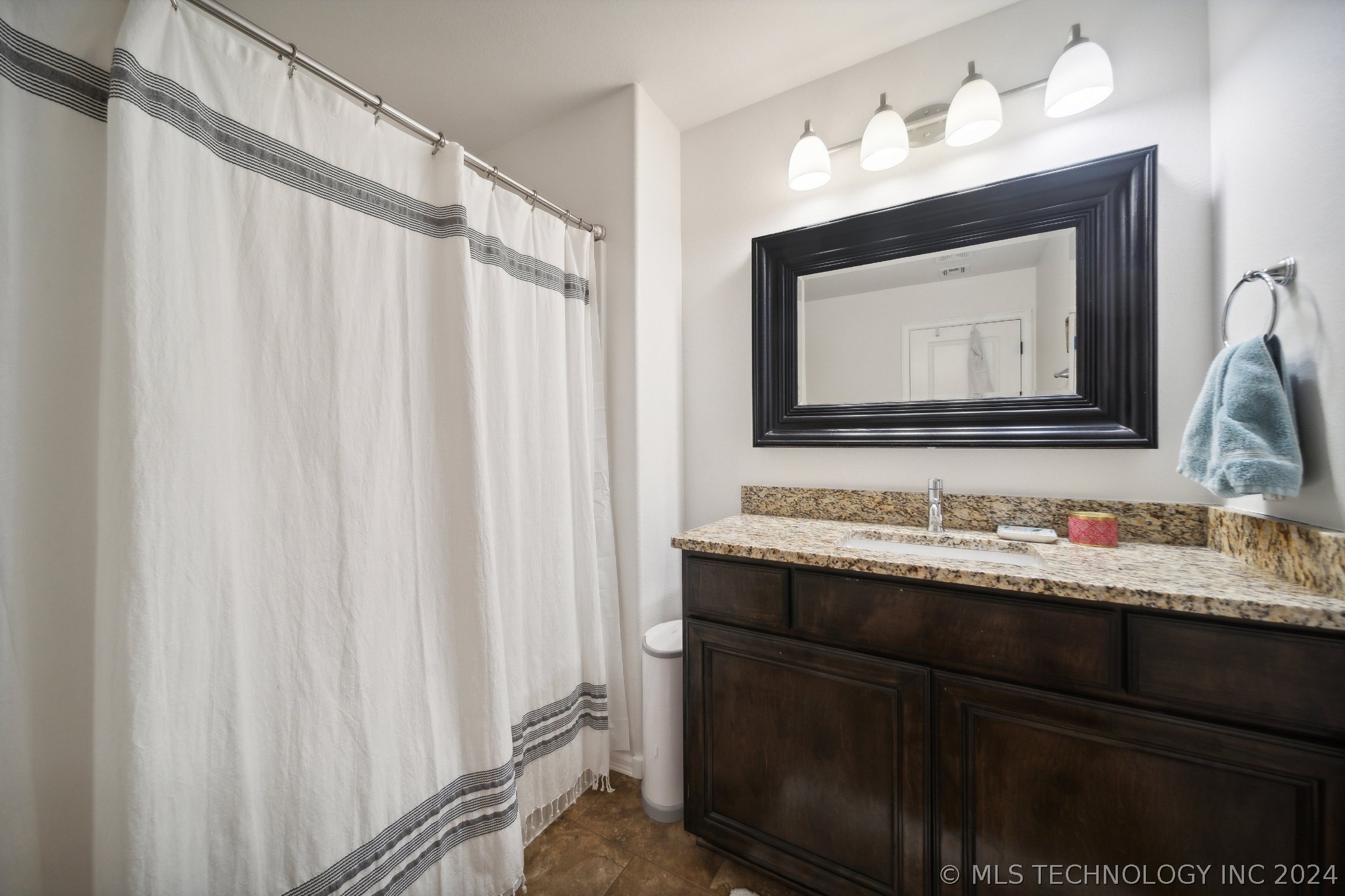 2119 E 132nd Street S