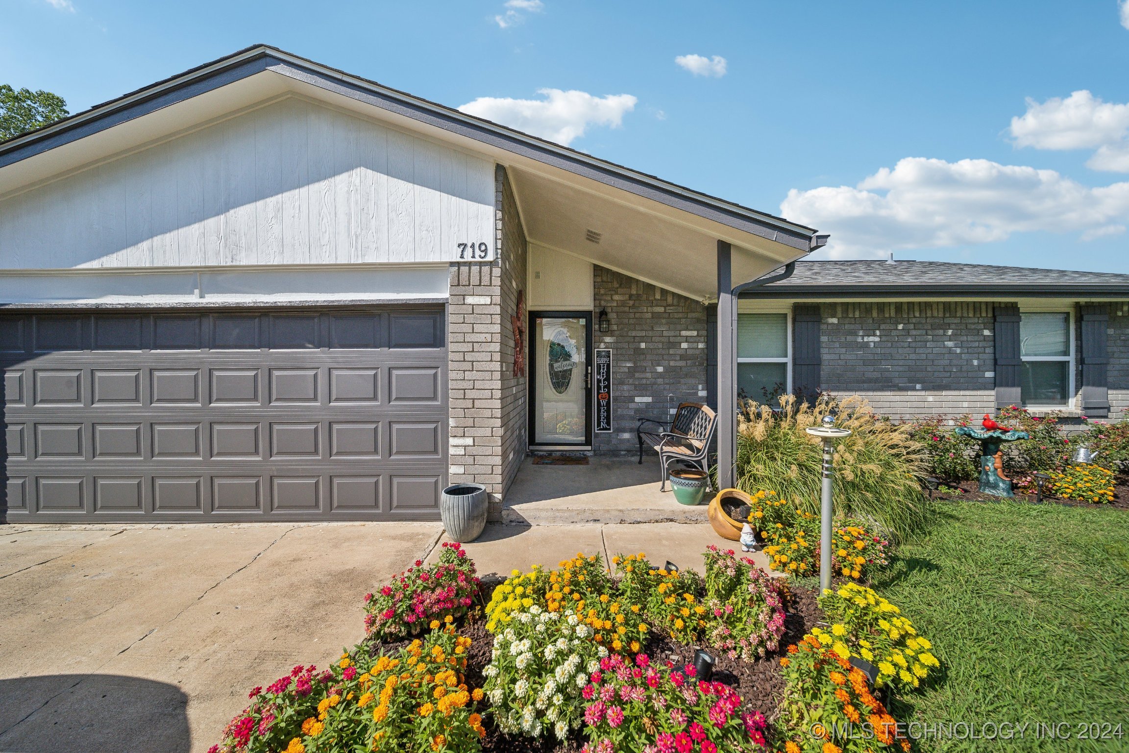 719 E Glenpool Boulevard