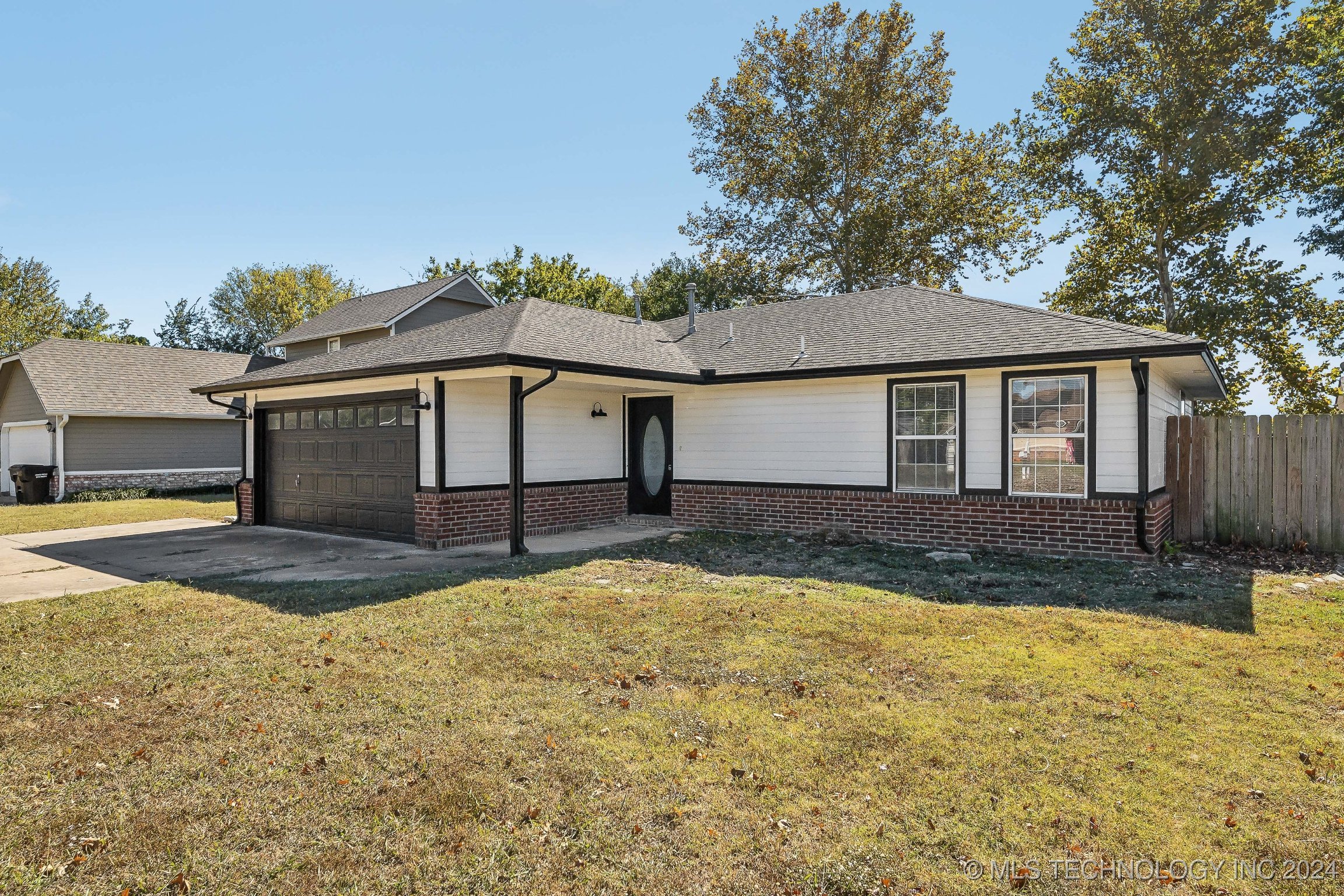 9442 E Cherrywood Drive