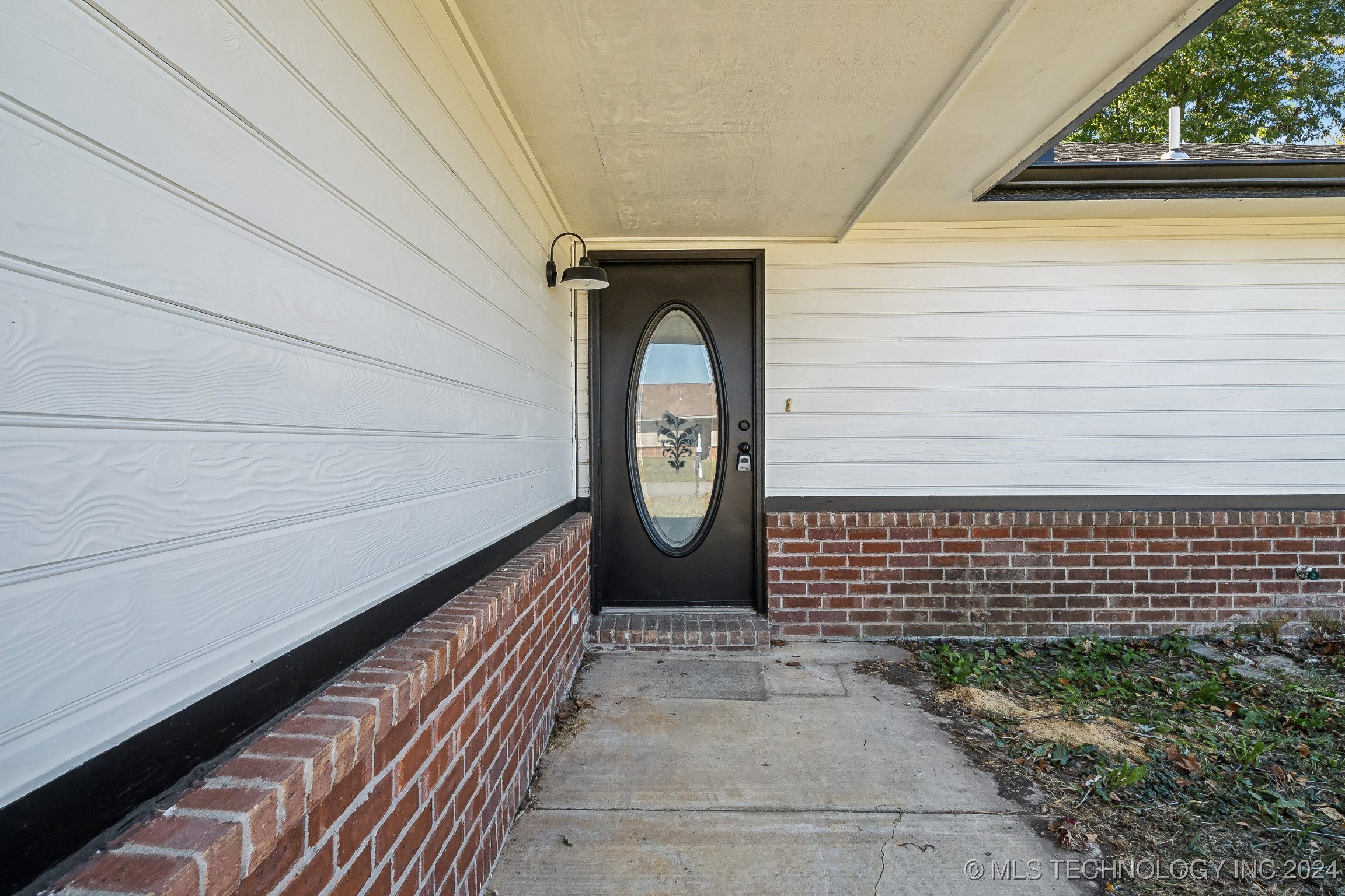 9442 E Cherrywood Drive